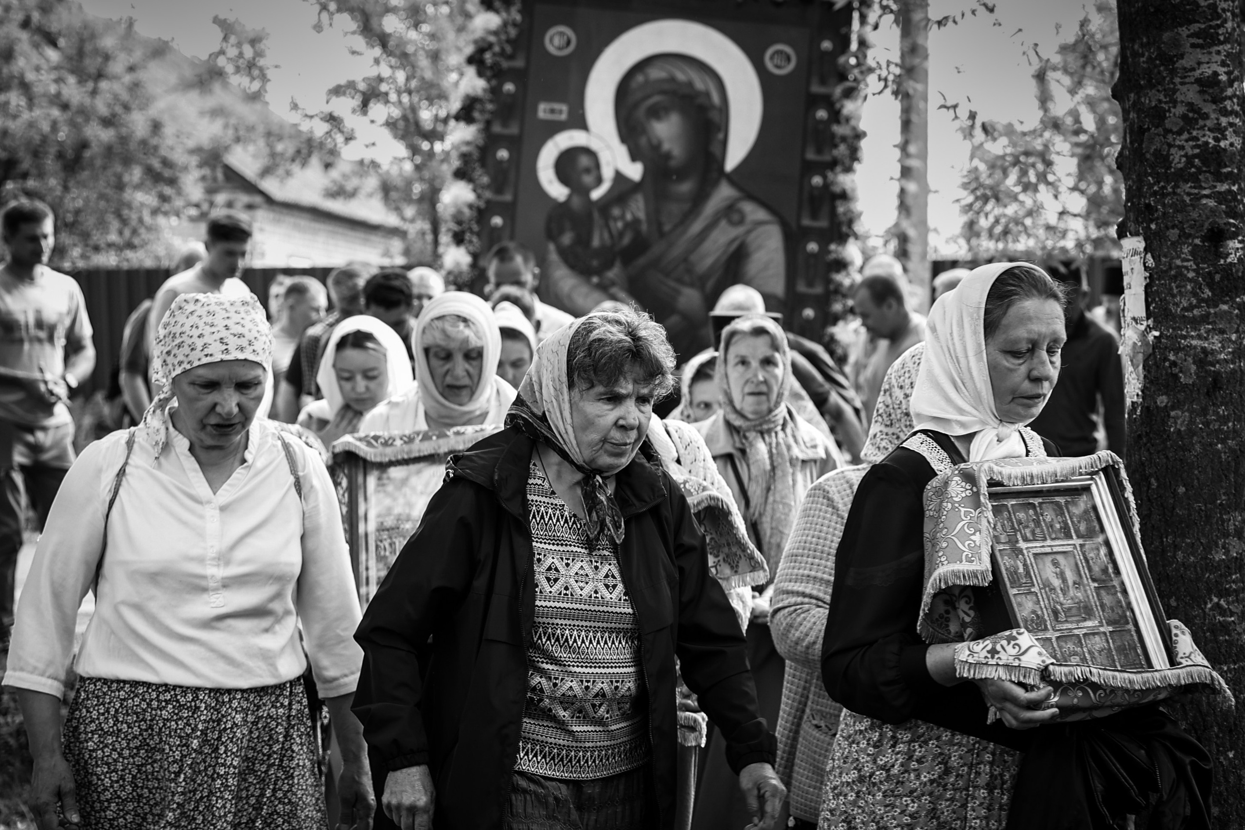 ПОД ПОКРОВОМ