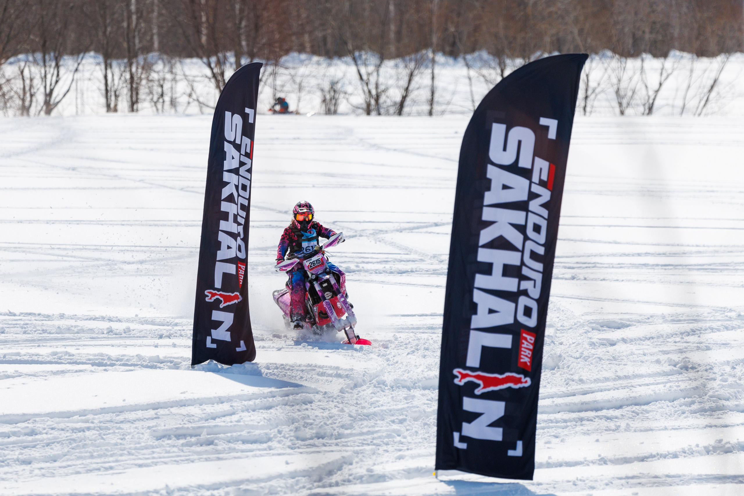 Чемпионат Экстрим Эндуро на сноубайках. Свадебный, семейный и репортажный фотограф в Южно-Сахалинске Артур Петросян