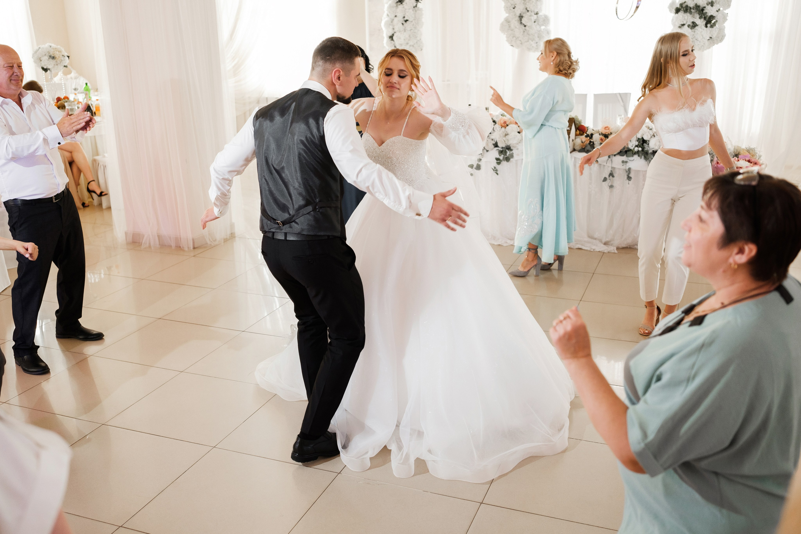 Максим и Ольга. Свадебный фотограф | репортаж | праздники | крещение