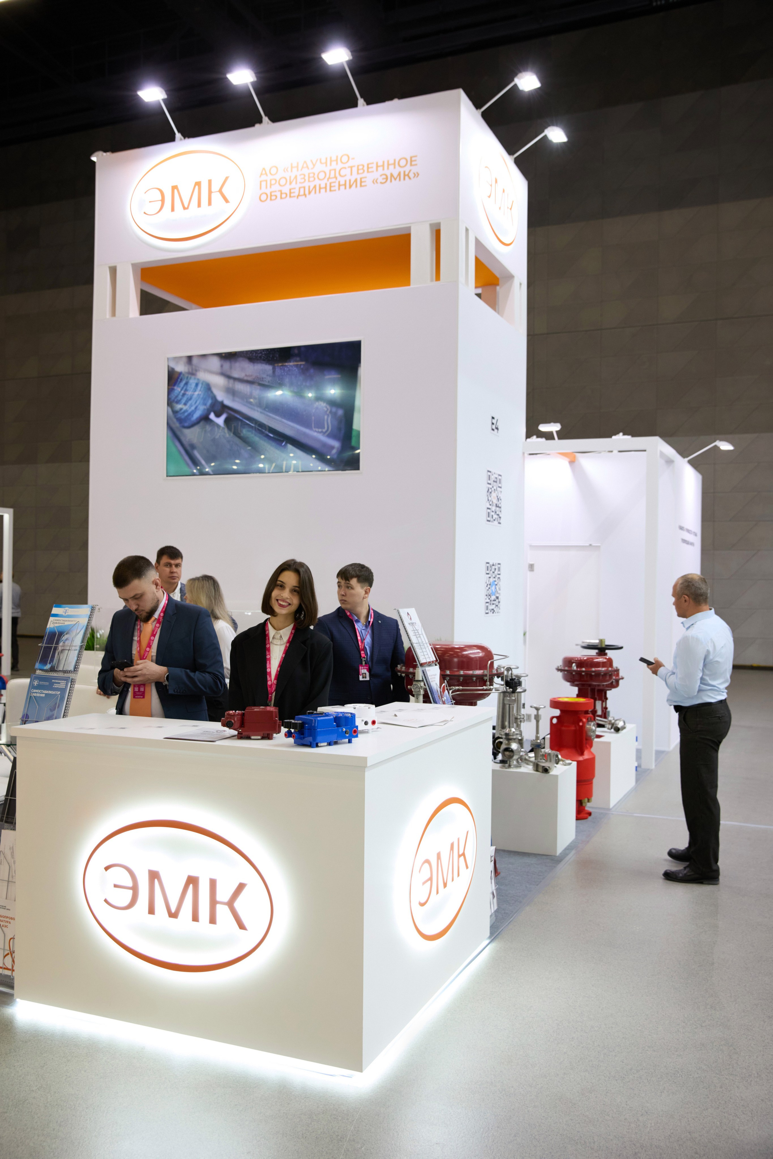 Выставка. Свадебная, репортажная фотосъемка и видеосъемка в Минске. Илья и Юлия Ширмановы. Фотограф | Видеограф | Минск