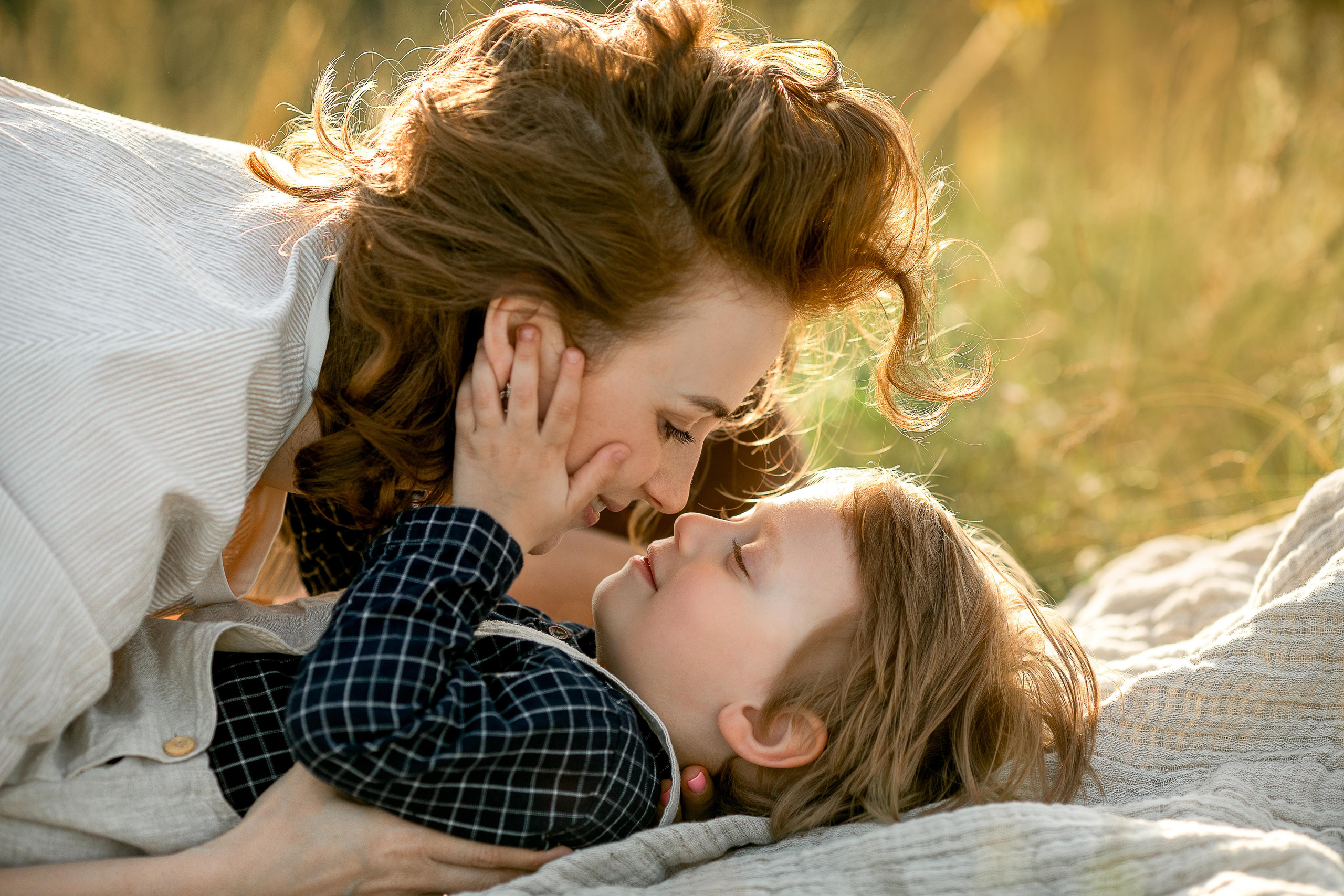 Ветер в волосах, горящие глаза …. Детский и семейный фотограф в Красноярске Елена Коровкина