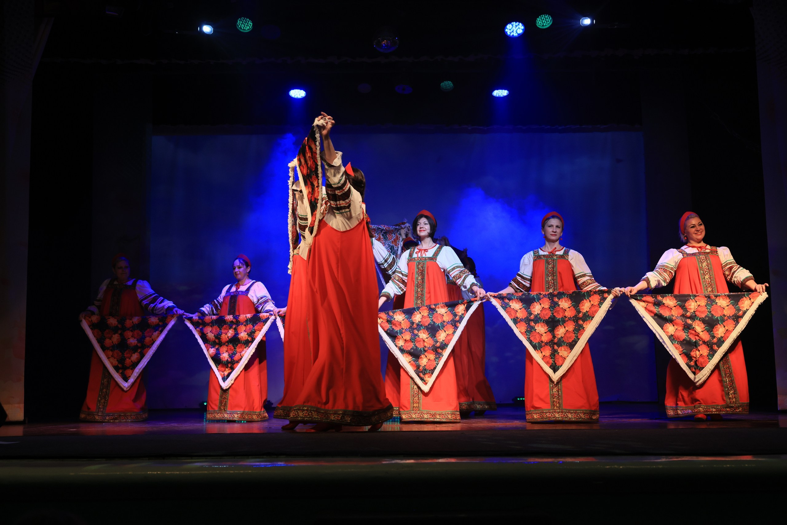 Концерт к 8 Марта в ДК «Металлург» г. Тула. Фотограф в Туле Крупский АнДРей. Фотостудия «КАДР71» в Туле