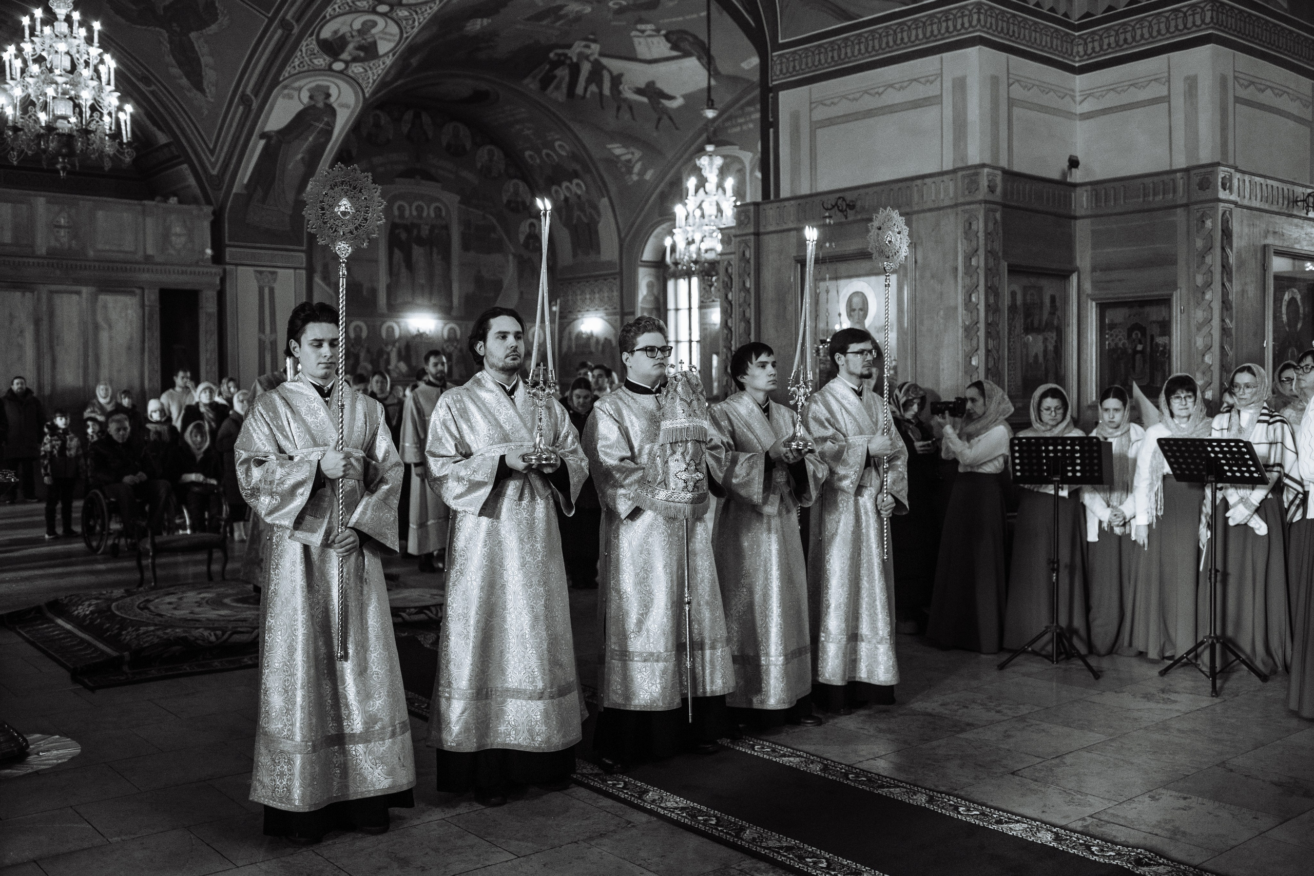 Служба Григория, митрополита, управляющего делами Московской Патриархии. Семейный фотограф Николаева Ольга