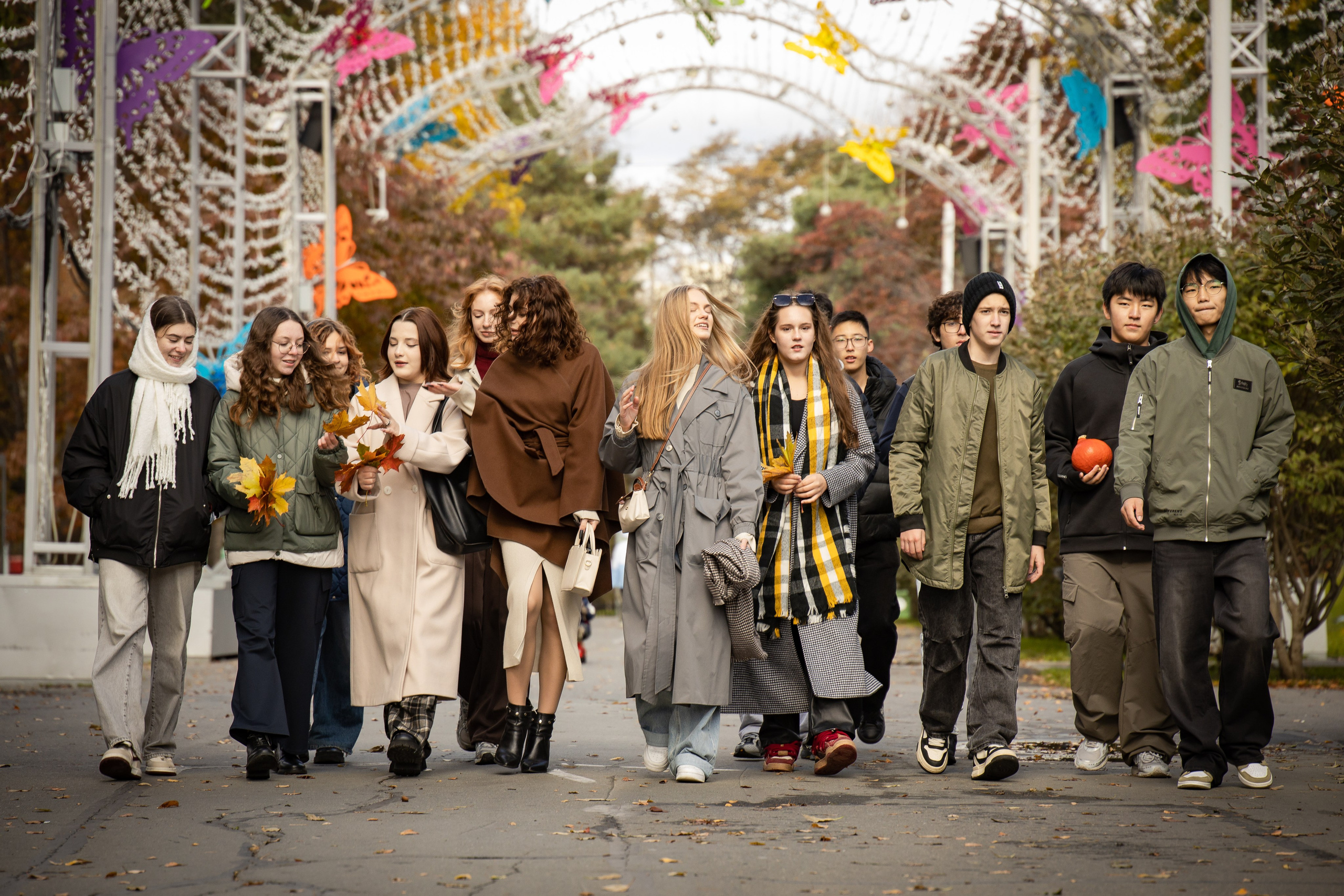 9Б фотопрогулка. Фотограф. г. Южно-Сахалинск. Олег Толстов