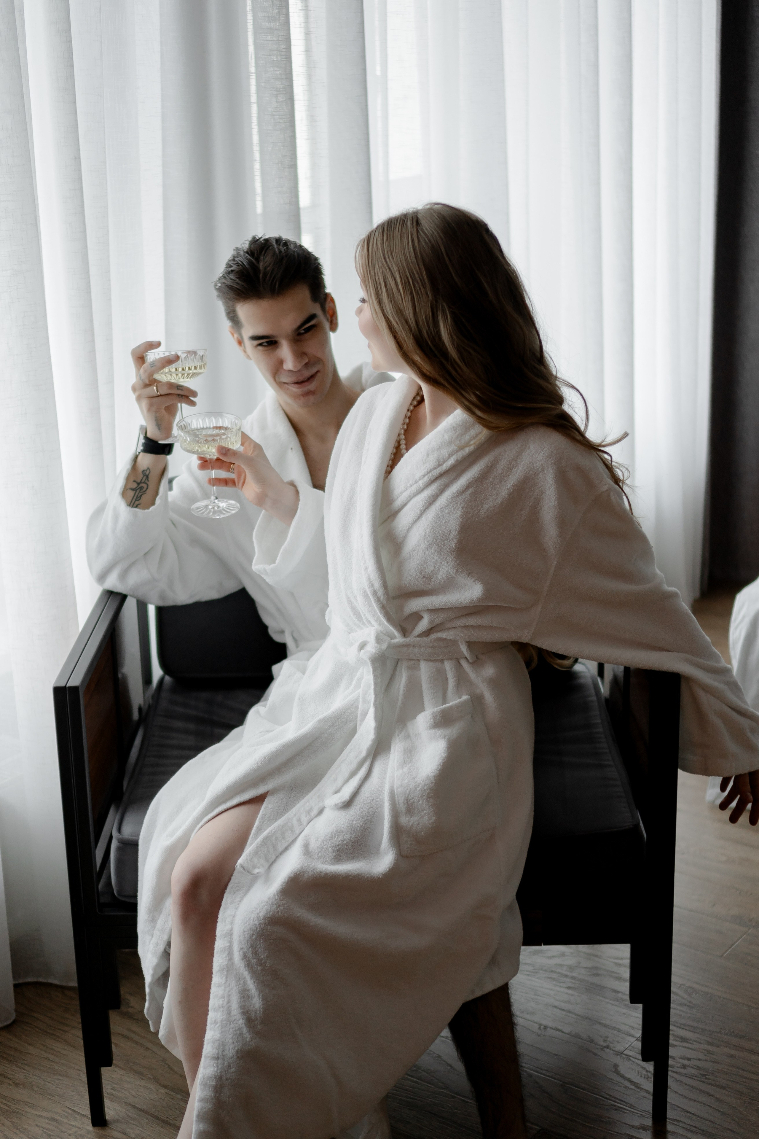 СВАДЕБНАЯ СЬЕМКА СБОРОВ В ОТЕЛЕ И ВЫЕЗД НА ЦЕРЕМОНИЮ (СНЯТО В СИБИРЕ В НИЖНЕВАРТОВСКЕ). Профессиональный фотограф, Санкт-Петербург — Виктория Богомолова