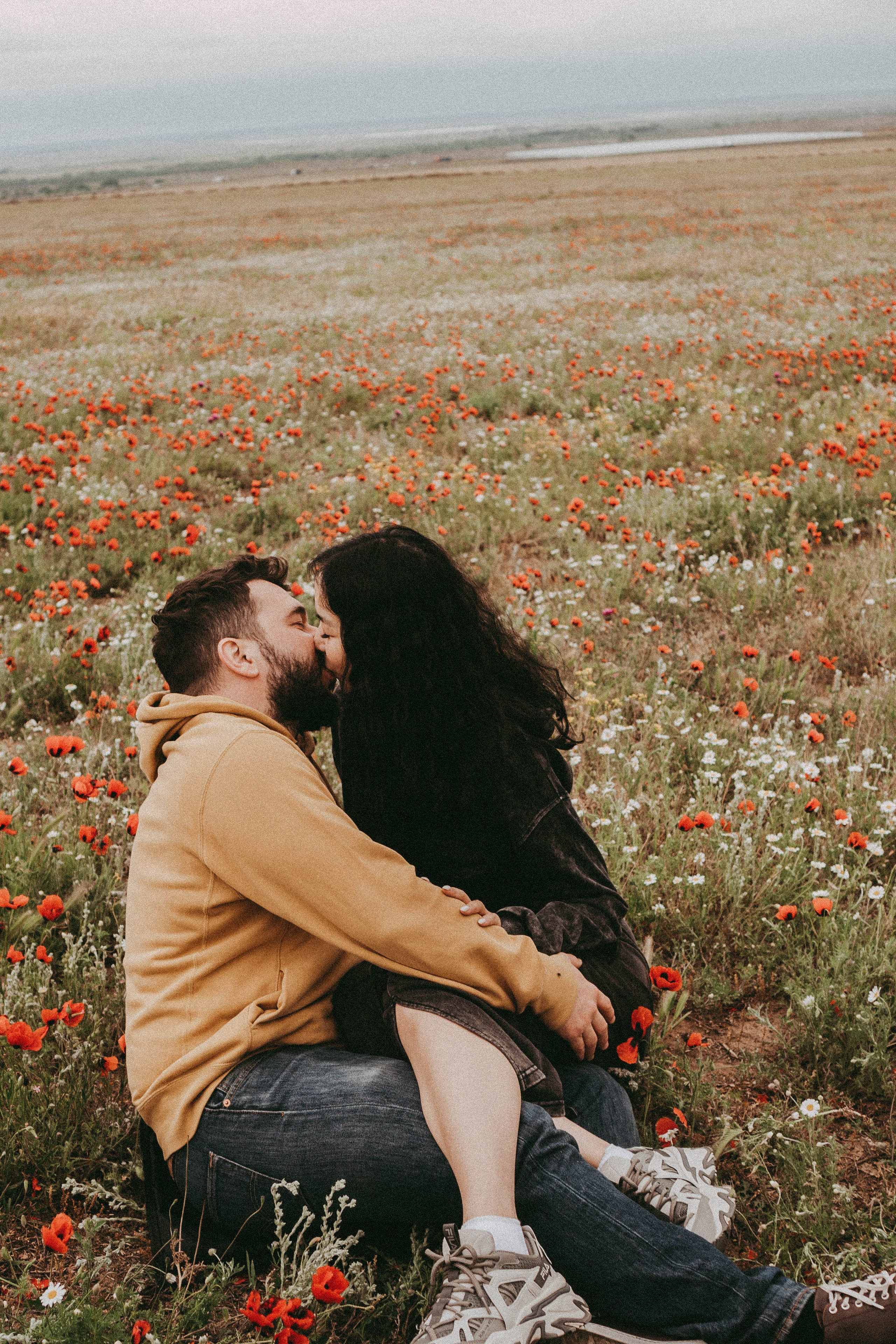 Любовь в маковом поле. Профессиональный фотограф, Санкт-Петербург — Виктория Богомолова