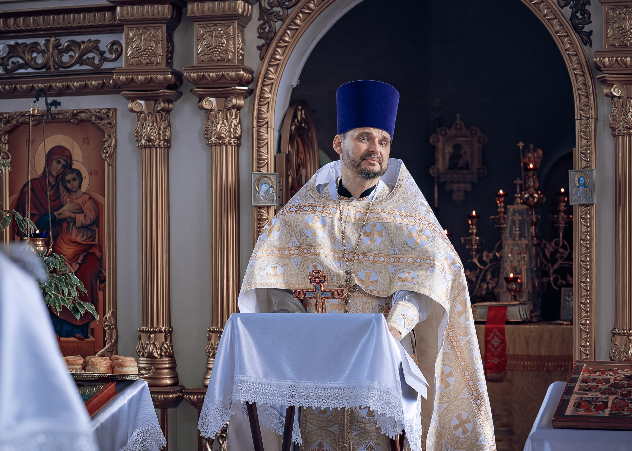 Воскресная служба в Рождественско-Николаевском храме. Фотографы крещения/венчания  Красноярск Татьяна и Вячеслав Переваловы
