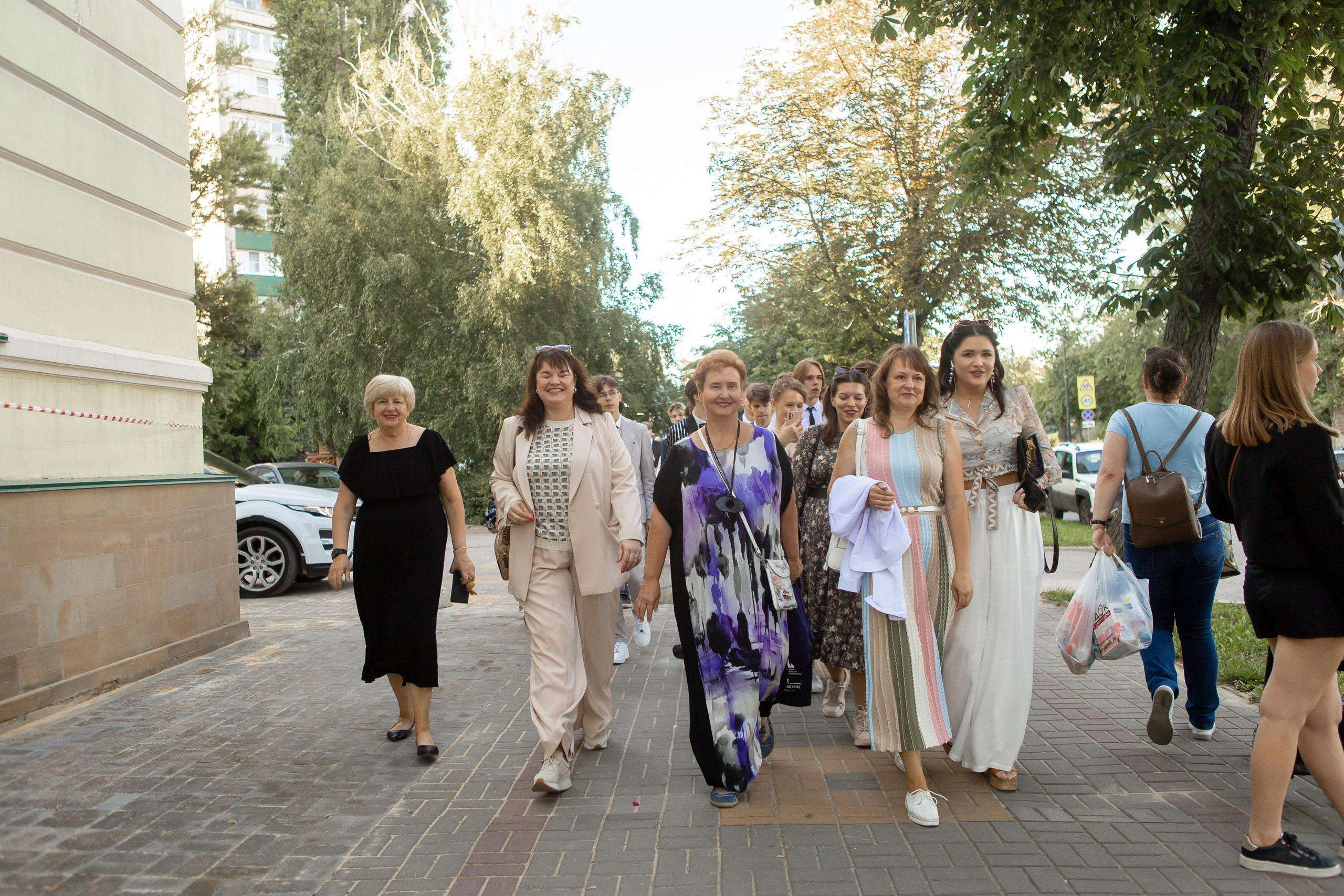 Выпускной Гимназия 12 2024 г. Свадебный и портретный Фотограф в Липецке Дмитрий Котюков