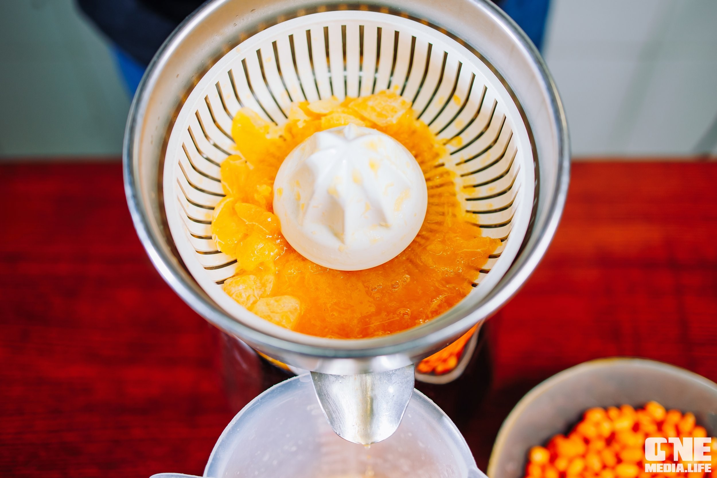 Рецепт мандаринового пунша от шеф-бармена Dreadnought. One Media Life: фоторепортажи, фотоотчеты с мероприятий и заведений