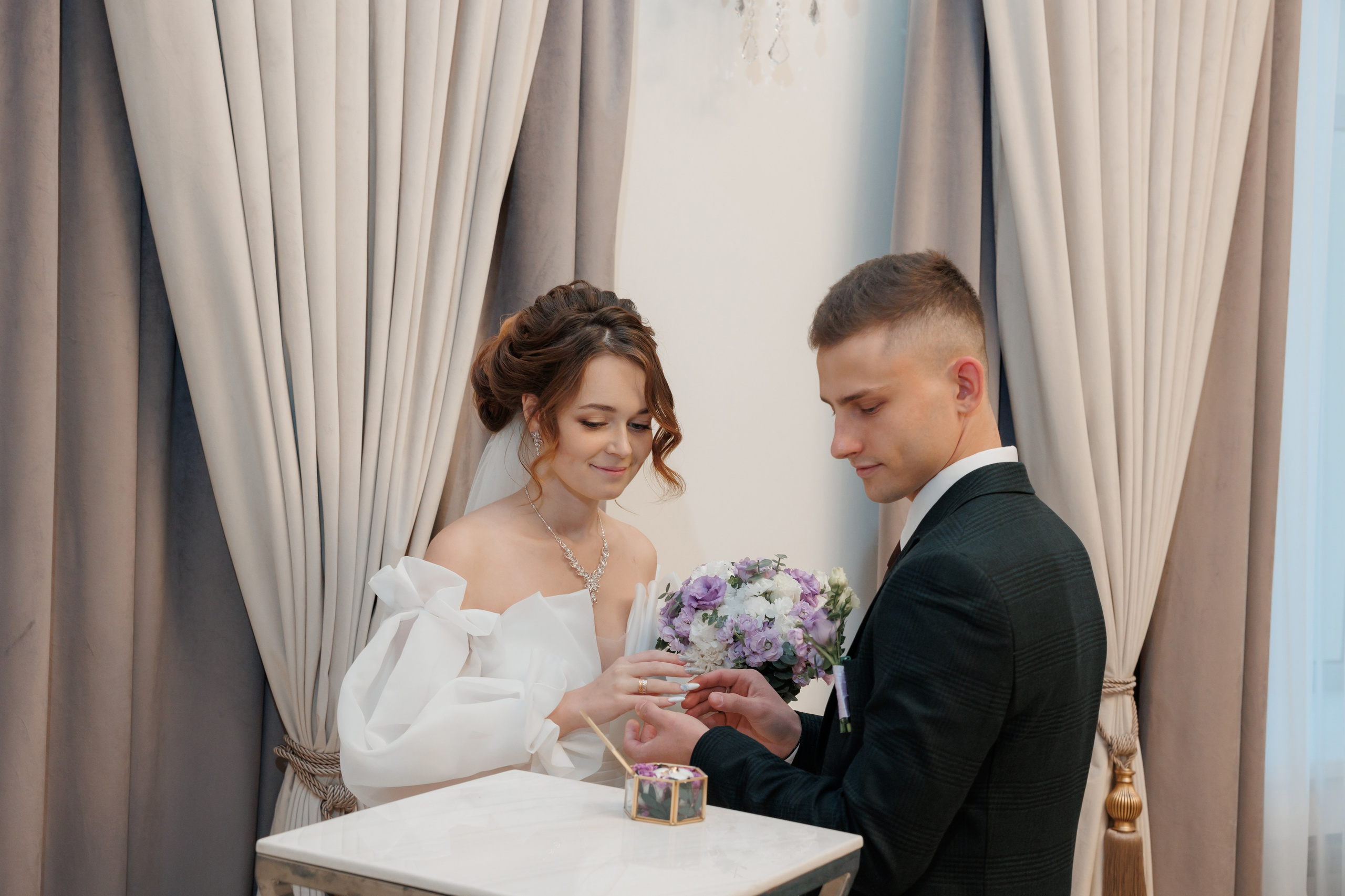 Константин и Дарья, ЗАГС ВДНХ, отель Soluxe, ресторан «Антик». Свадебный и репортажный фотограф (Москва, Королев и другие)