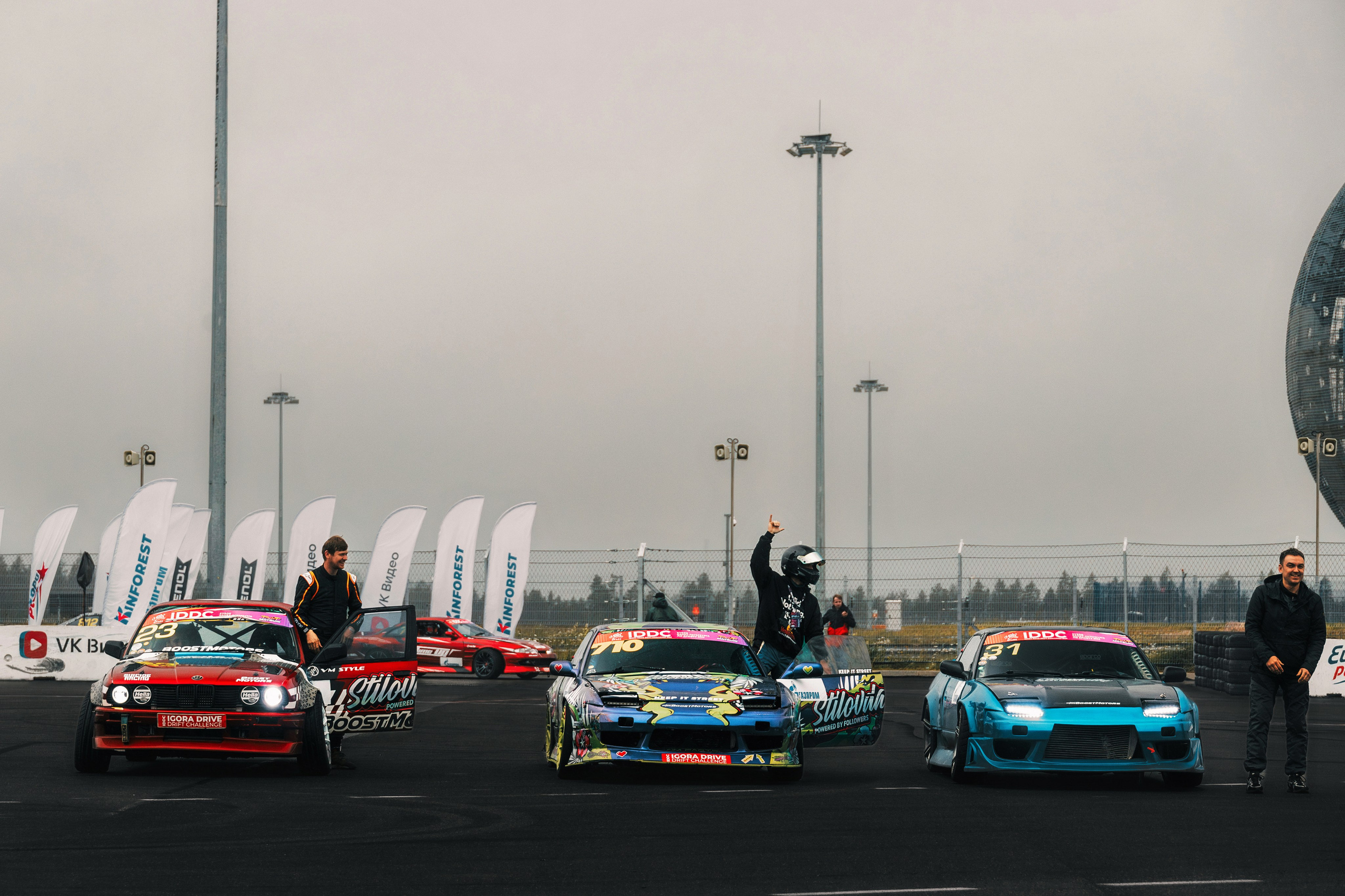 IDDC Этап 2: Бетонный Колизей и блогеры в деле