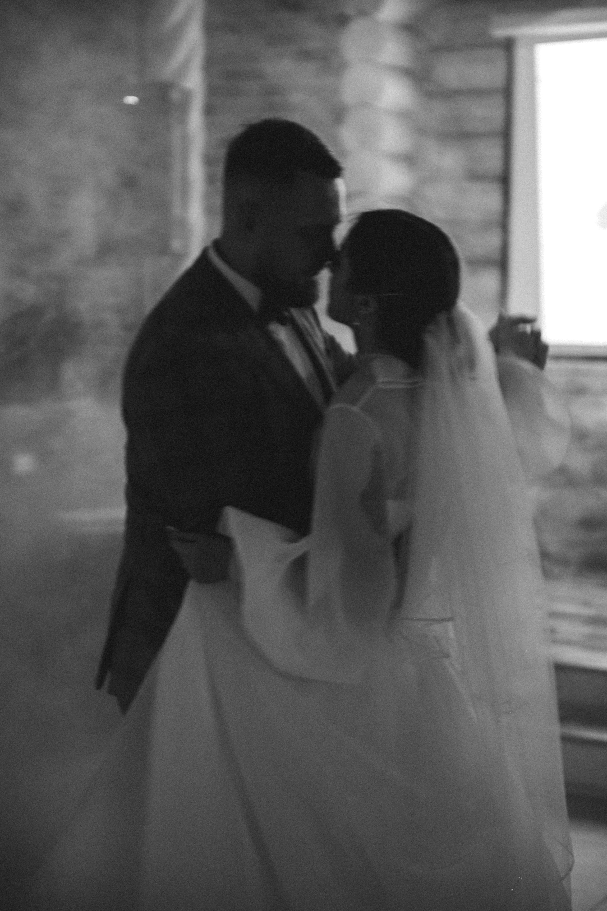 Дождик свадьбе не помеха! Гребнево, Барин. Свадебный и семейный фотограф Виктория Носачёва. Щелково, Москва и МО