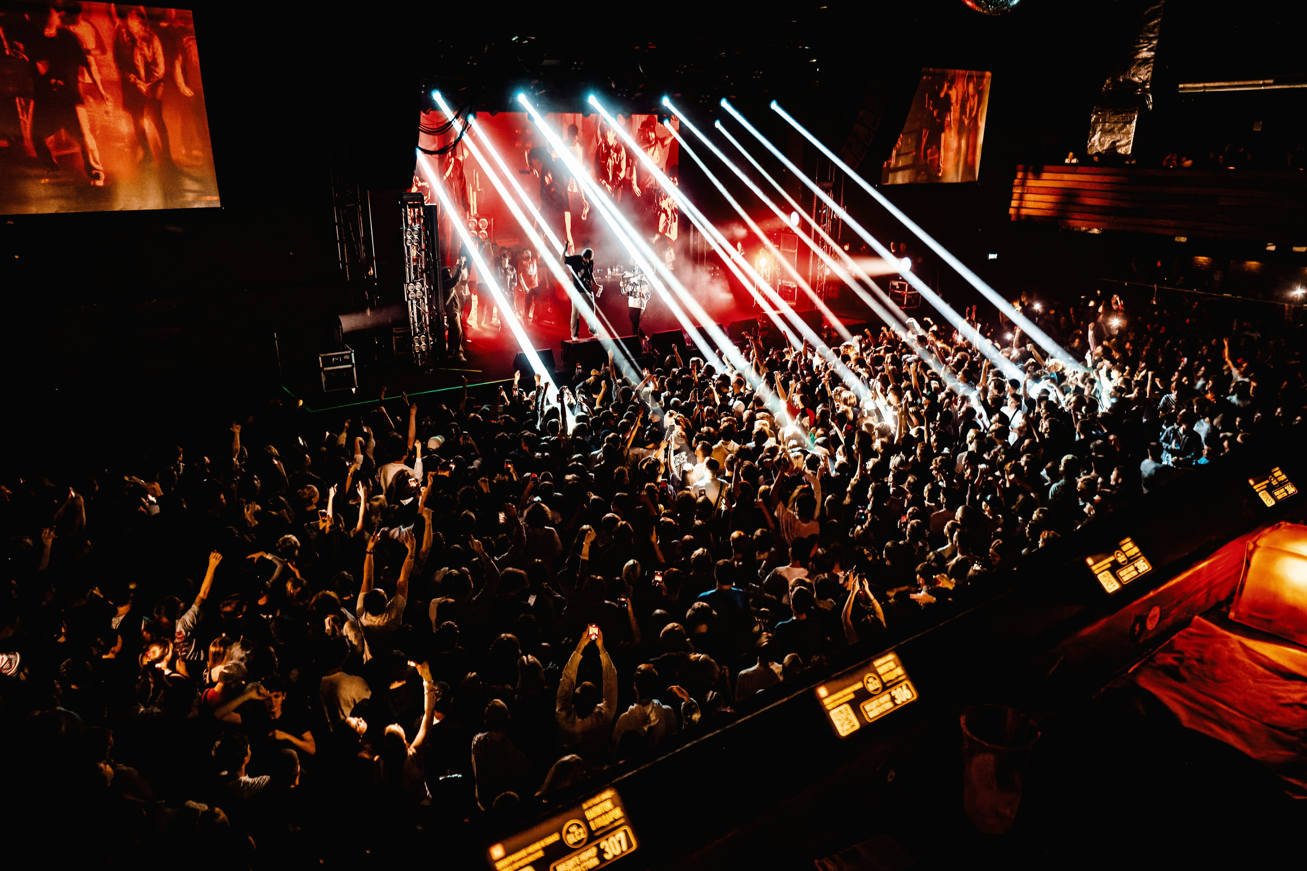 Rocket в клубе Base 21.10.2023. Репортажный фотограф и видеограф в Москве