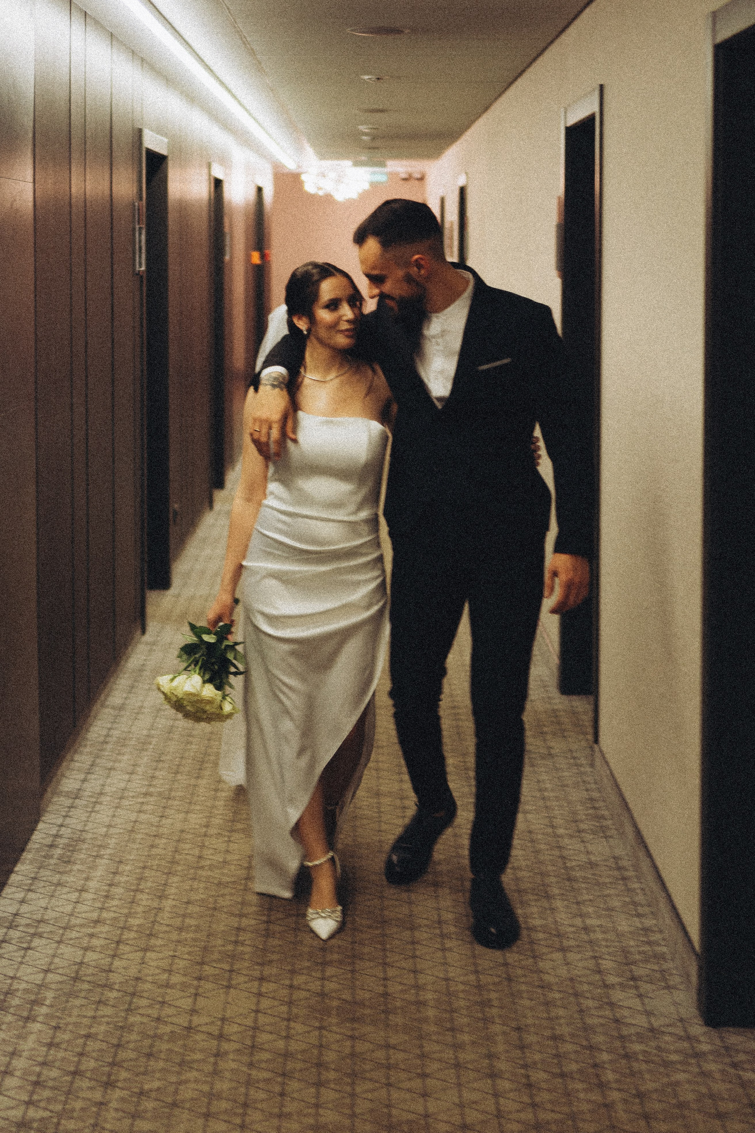 СВАДЕБНАЯ СЬЕМКА СБОРОВ ЖЕНИХА И НЕВЕСТЫ В ОТЕЛЕ И ТАКЖЕ ФОТОСЕССИИЯ В ОТЕЛЕЕ МЕГАПОЛИС БРЯНСК. Профессиональный фотограф, Санкт-Петербург — Виктория Богомолова