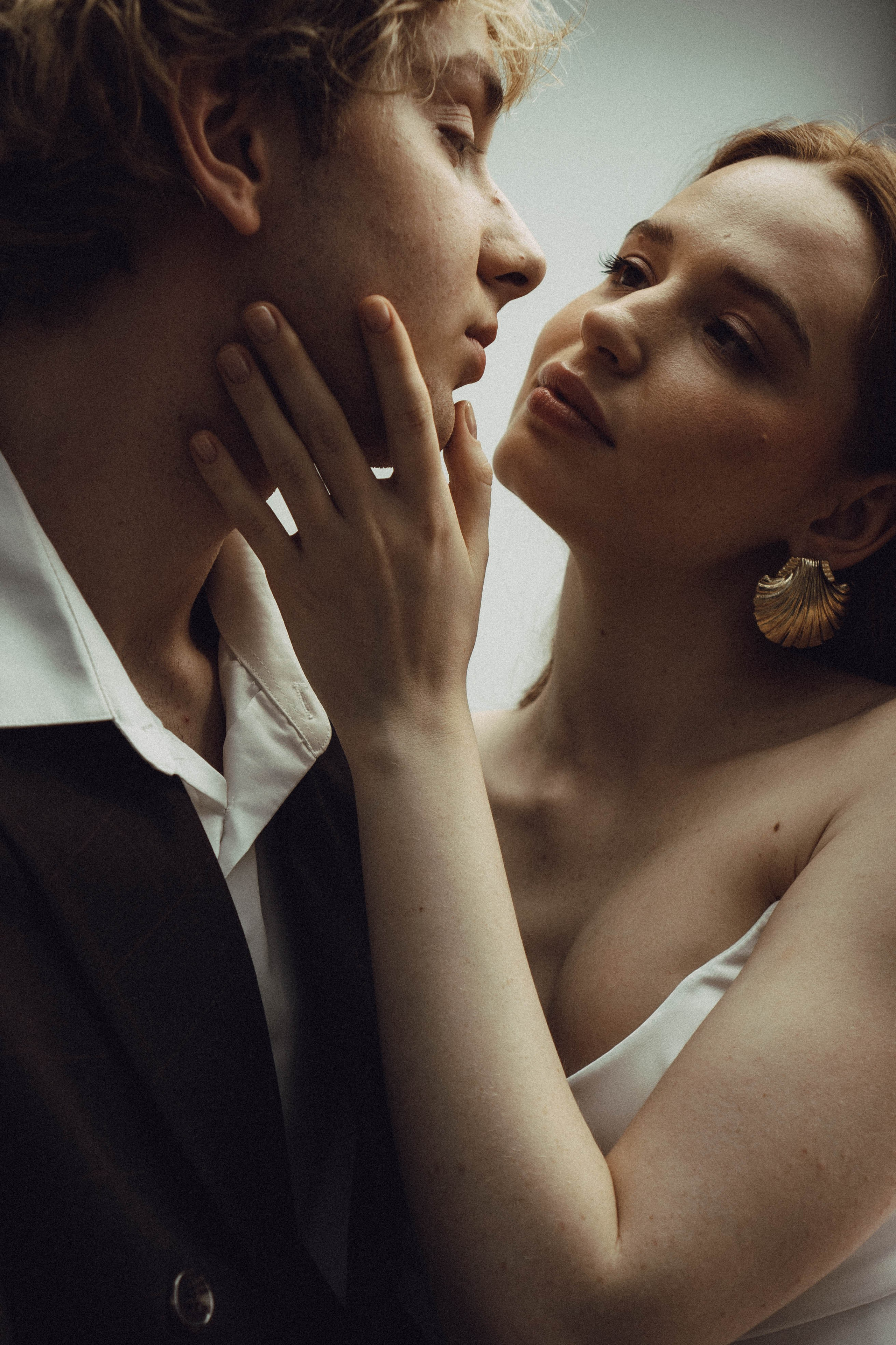 СВАДЕБНАЯ СЬЕМКА В ОТЕЛЕ. СБОРЫ ЖЕНИХА И НЕВЕСТЫ И ТАКЖЕ ТОР И ПОДГОТОВКА К ПРОГУЛКЕ. Профессиональный фотограф, Санкт-Петербург — Виктория Богомолова