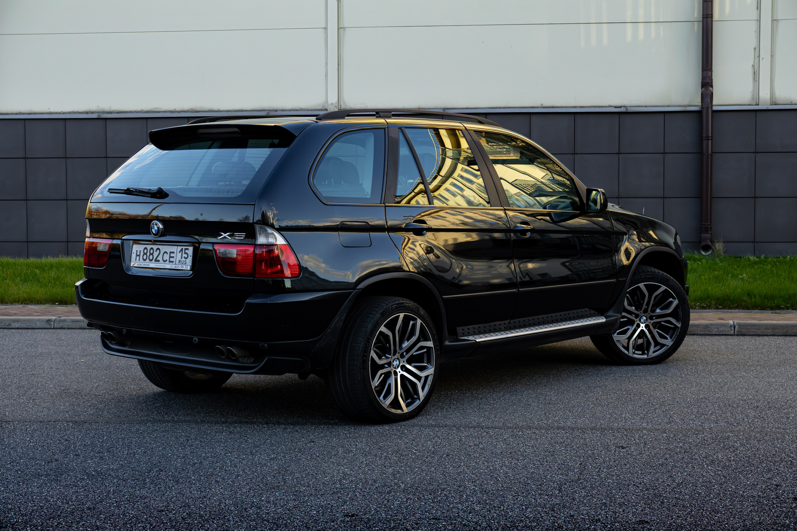 BMW X5. Photo-nk