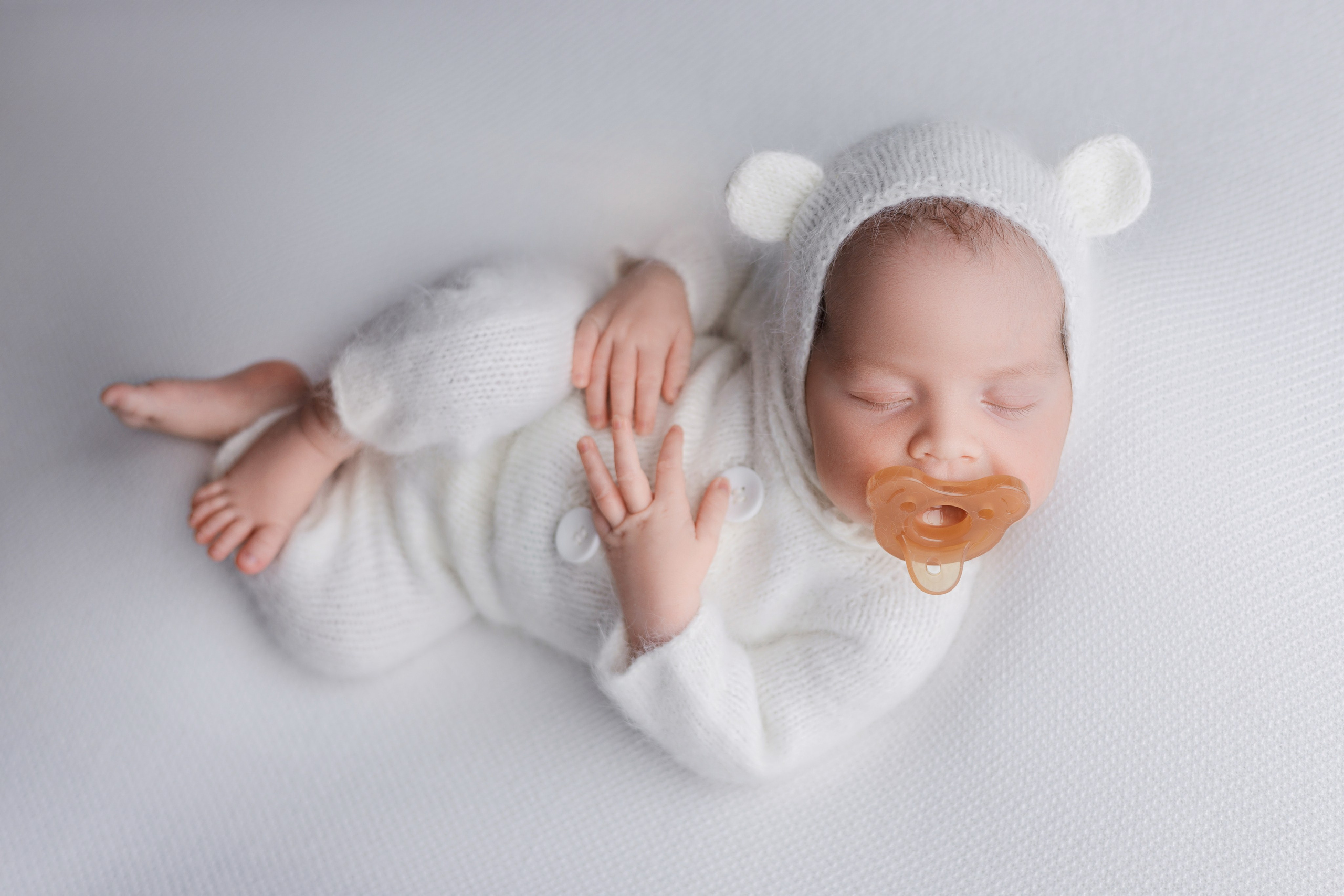 Артур. Евгения Горбунова фотограф новорожденных в Новом Уренгое