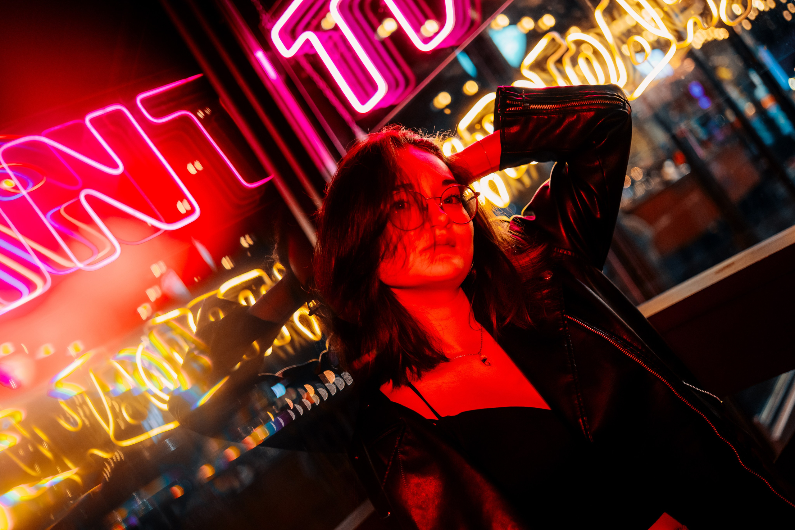 Юля | Палитра неоновых огней. Felixtones