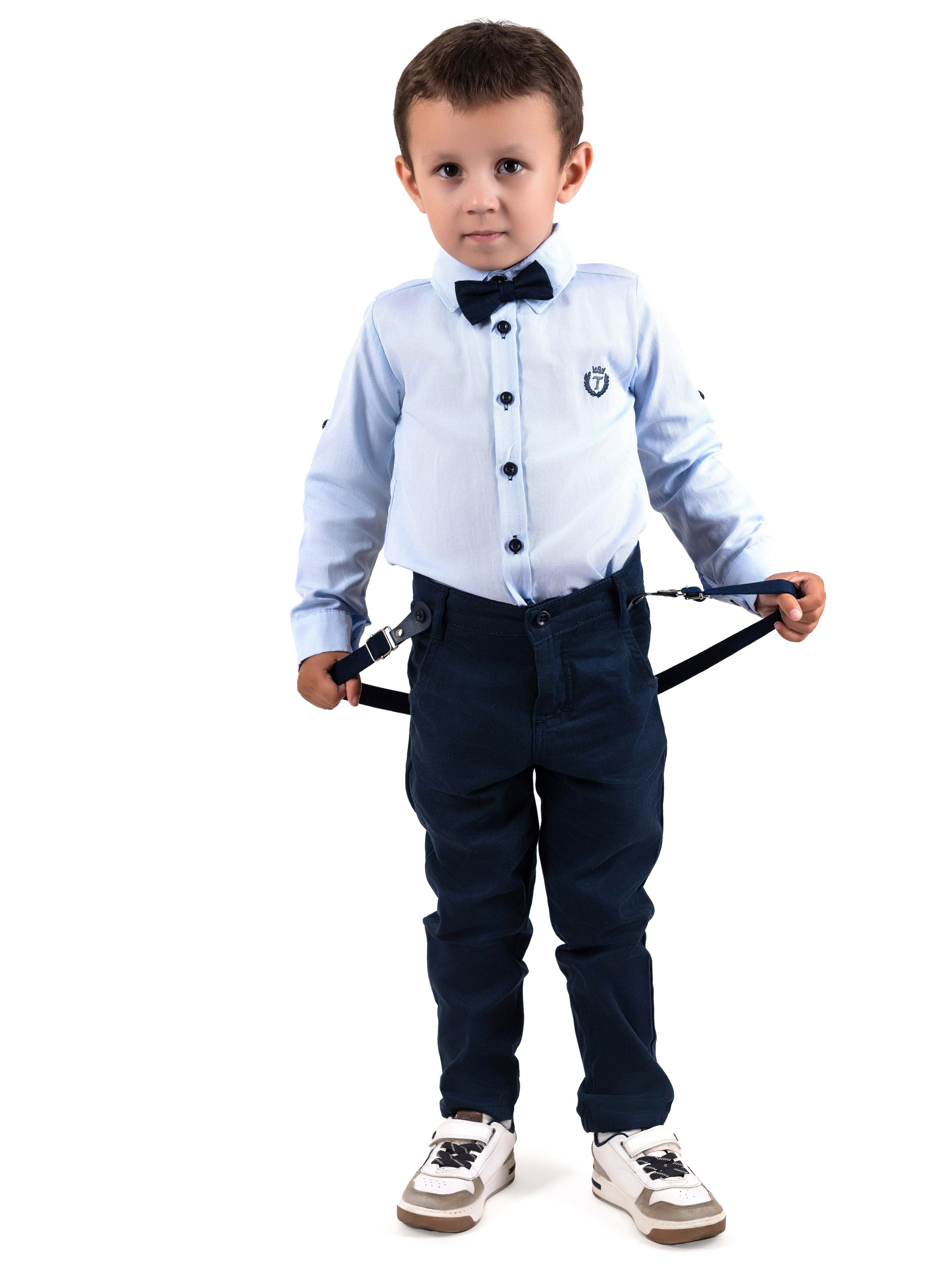 Детский костюм джентльмена, модельная съемка для маркетплейсов. Олейник Денис — предметный фотограф, фотограф для маркетплейсов в Казани