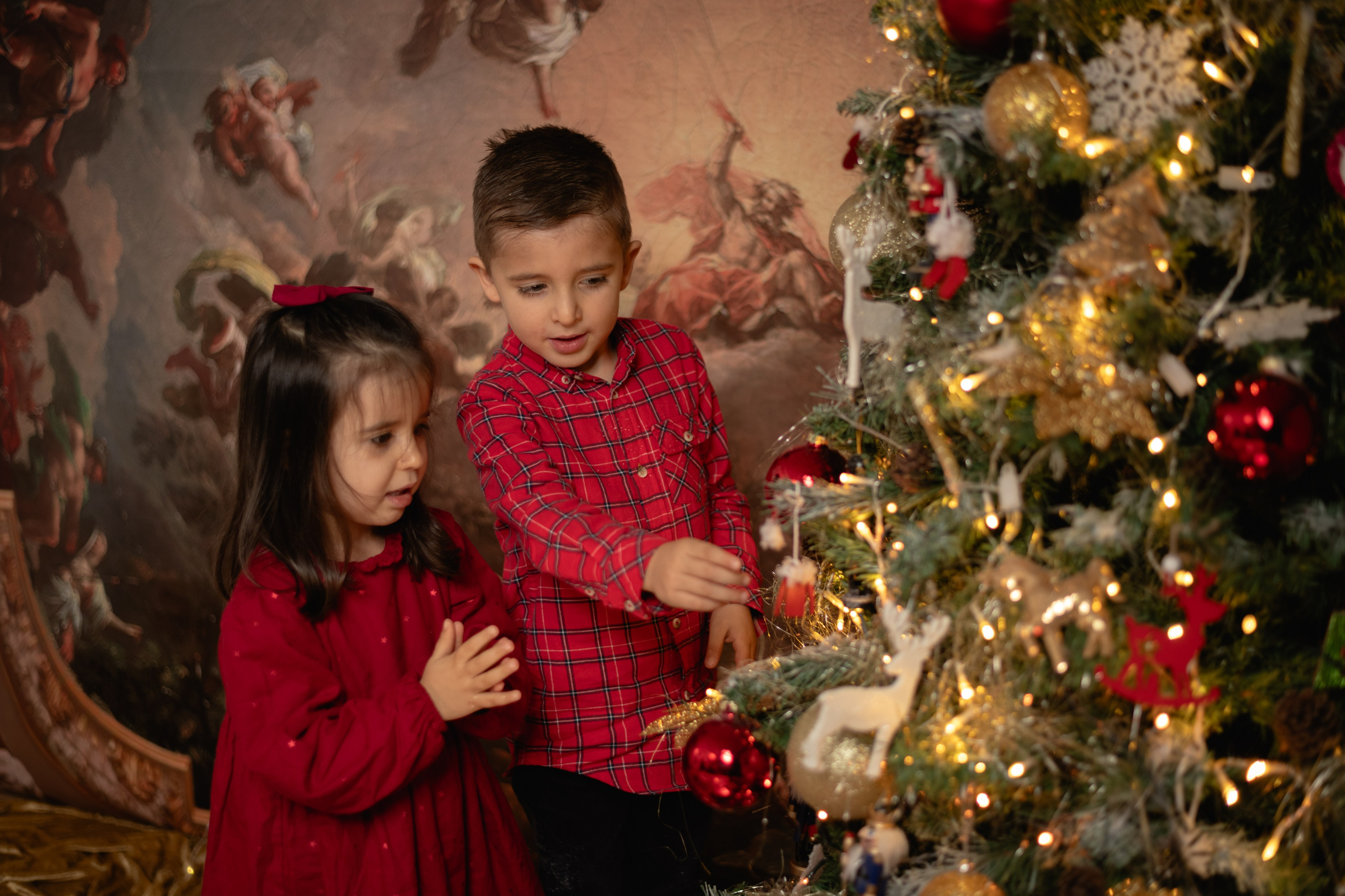 CATIA AND HER FAMILY. Anastasiia Antoniuk portrait, family and couple photographer, Portugal