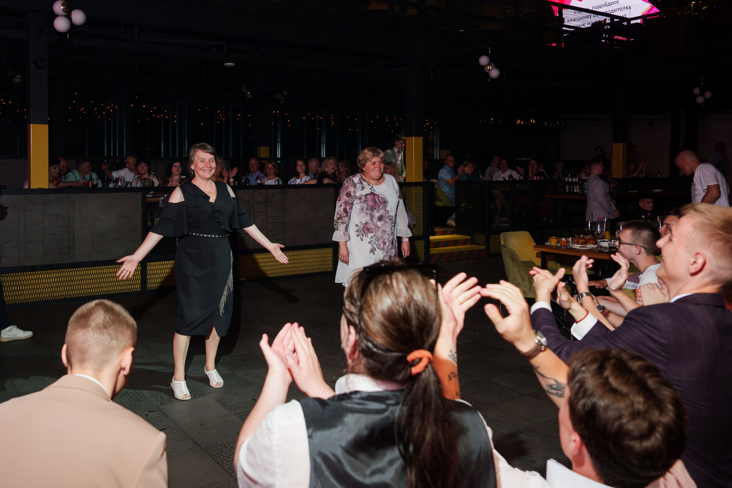 Выпускной лицея 27 (вечеринка). Свадебный и репортажный фотограф Элина Козырьянова