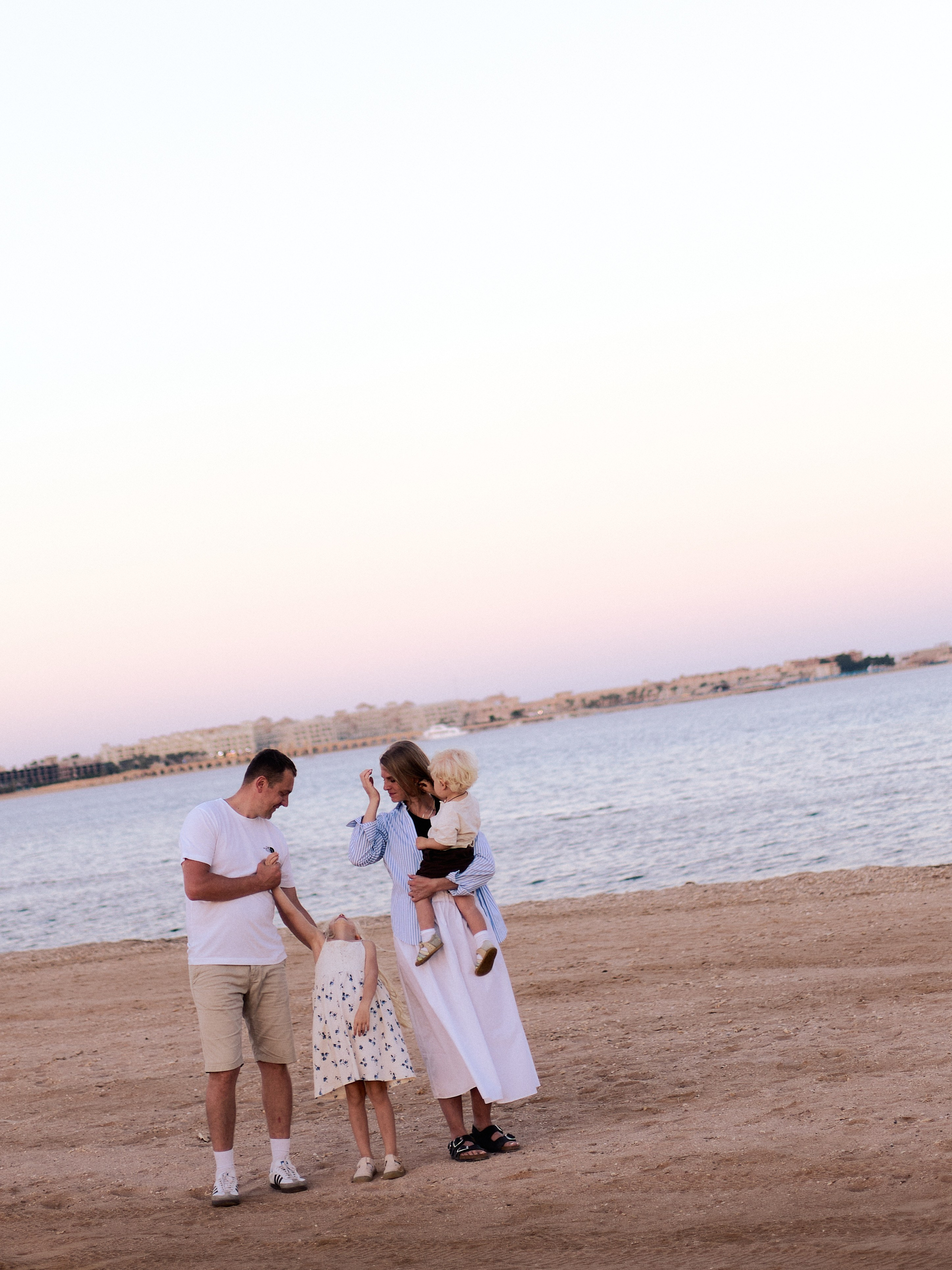 Позы для семейных и групповых съёмок. Jorgis Talè — photographer, kind person, teacher of arts and other mag