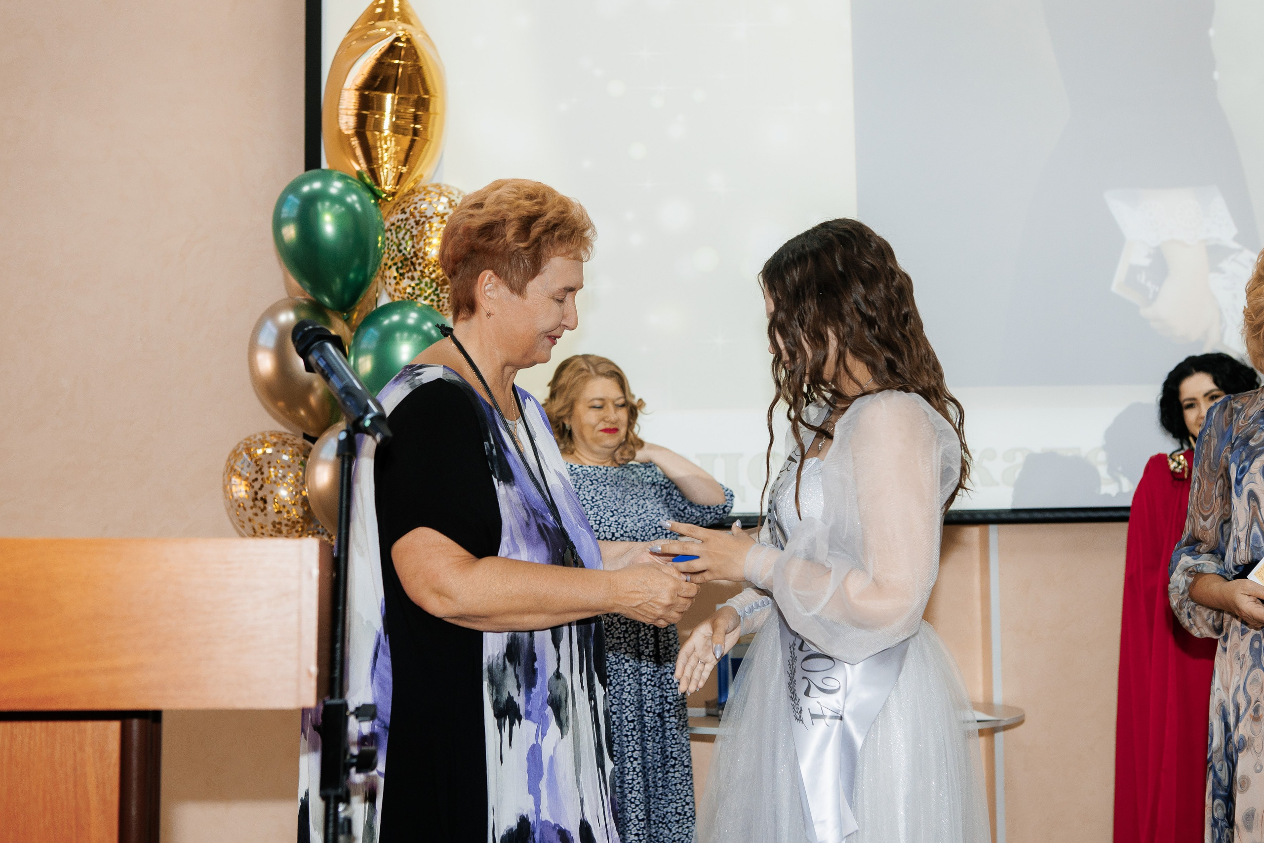 Выпускной Гимназия 12 2024 г. Свадебный и портретный Фотограф в Липецке Дмитрий Котюков