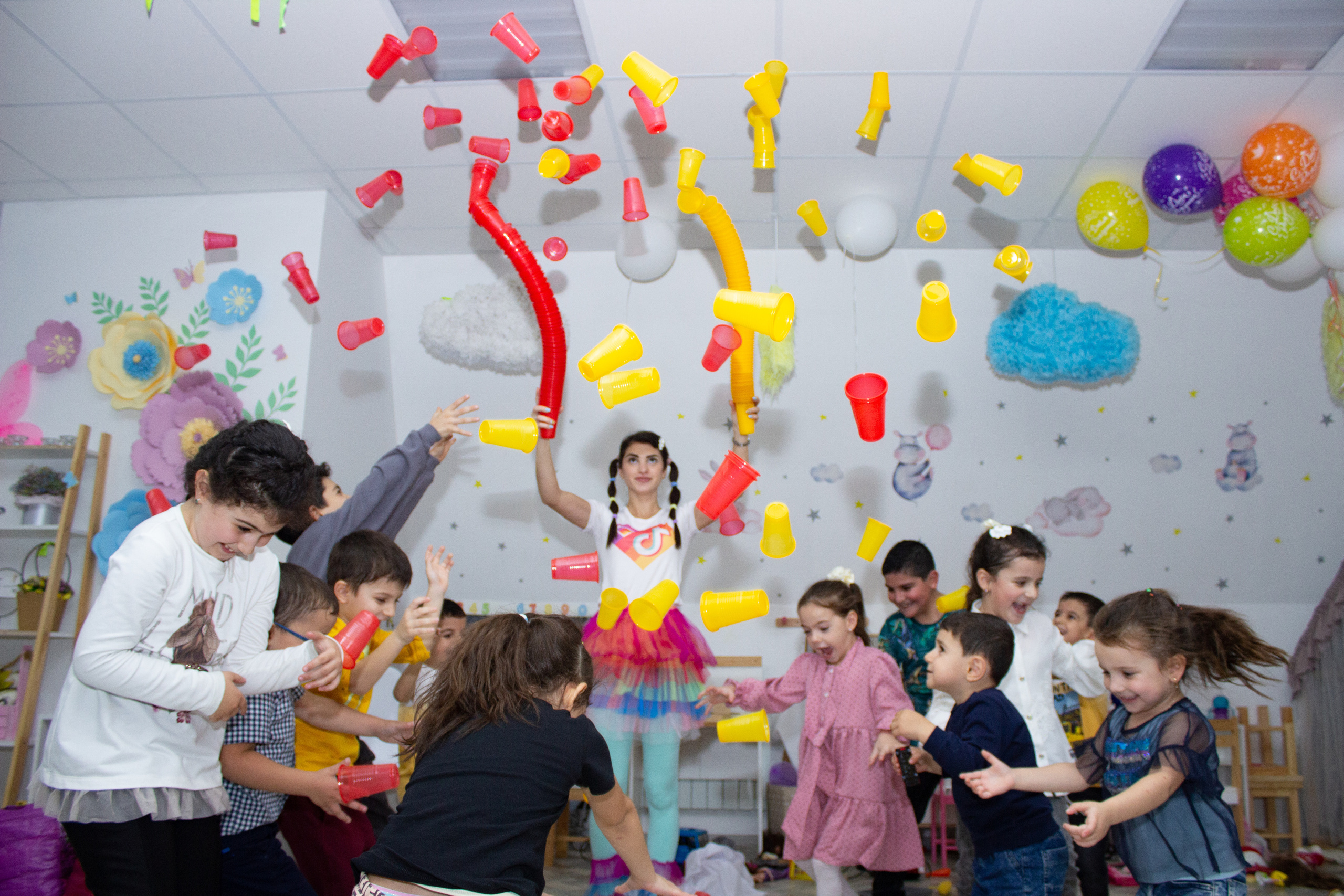 Детские праздники. «ФотоЛерия» ФОТОГРАФ ВЫПУСКНЫЕ АЛЬБОМЫ