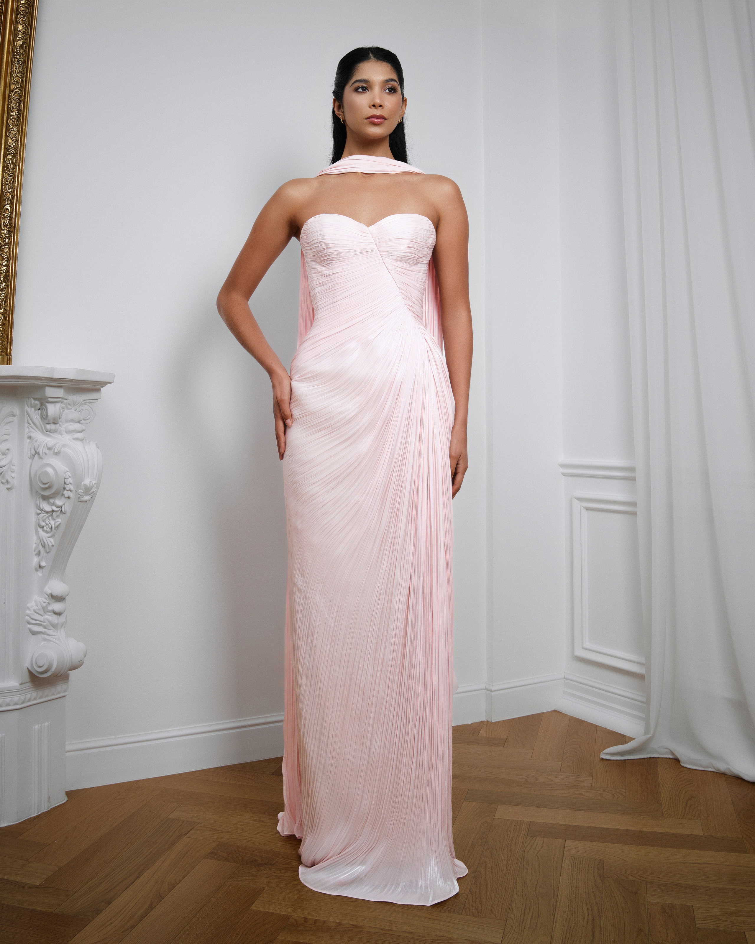 Brand Dress. NOIZOMAX Художественный фотограф в Дубай