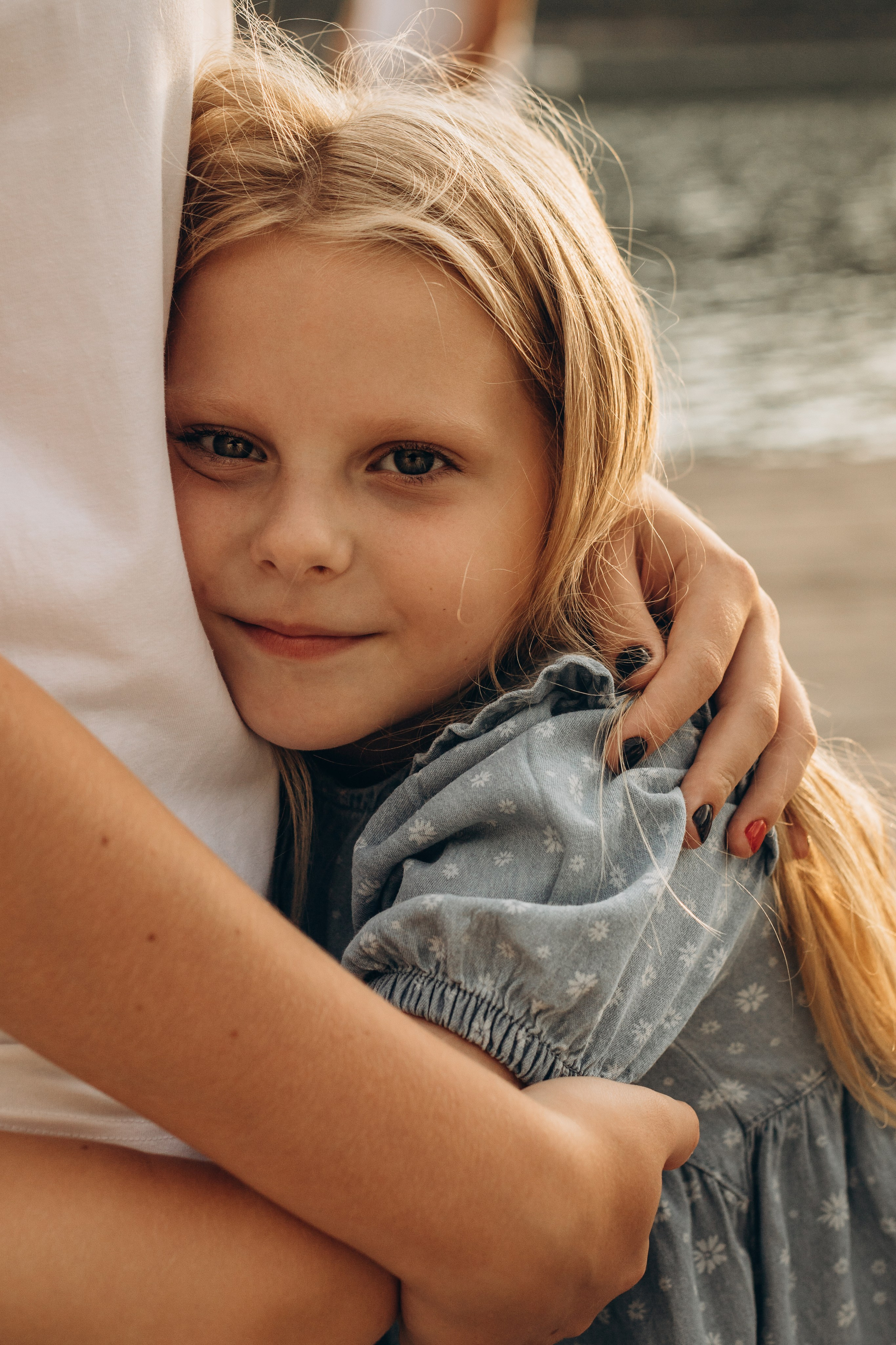 Антон, Тамара, Алиса и Ева — летний вечер у озера. Семейный фотограф Новороссийск, Анапа, Геленджик — Юлия Давыдова