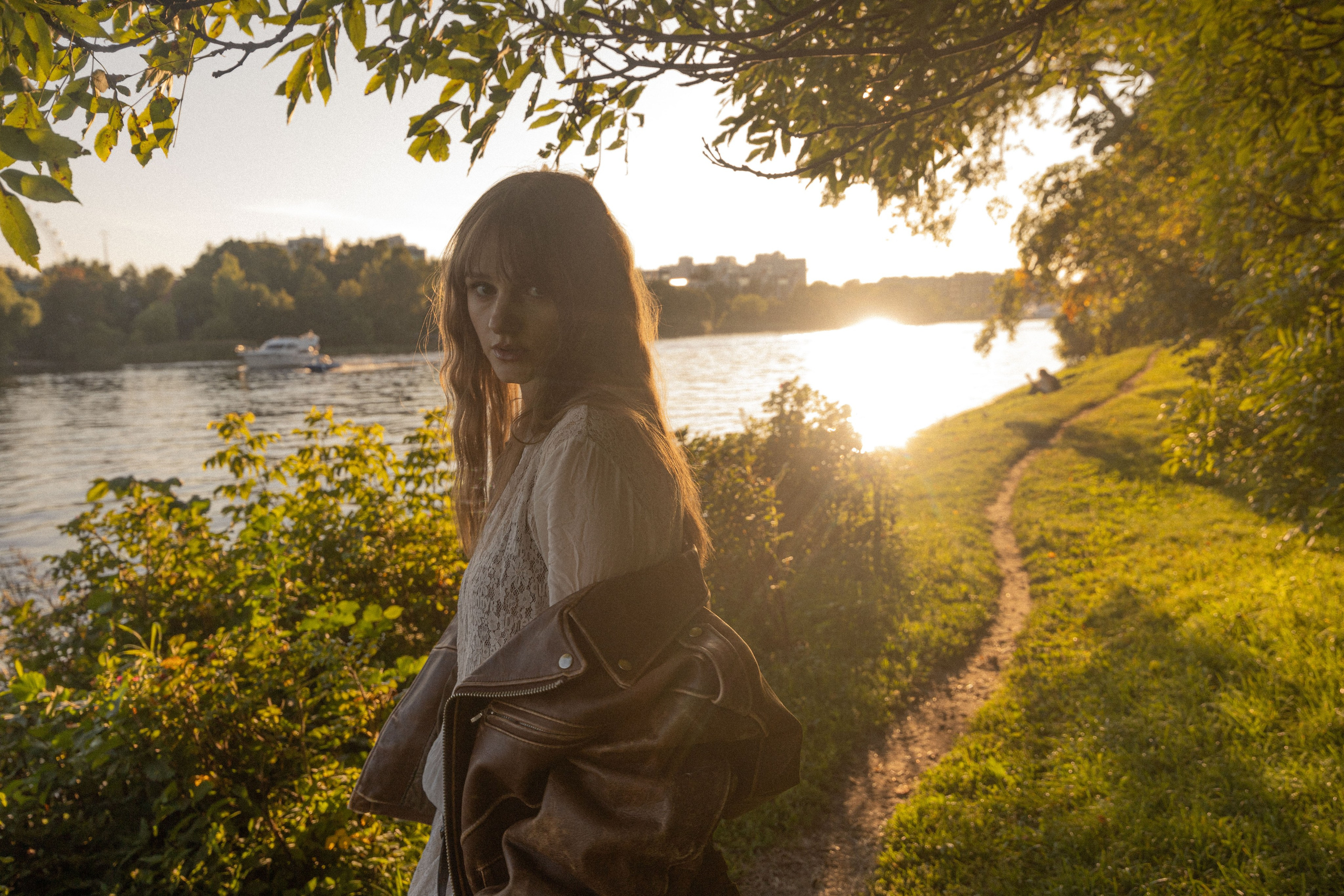 Yana and Nature. Photographer in Tbilisi Saint-Petersburg Worldwide — Elena Golubeva
