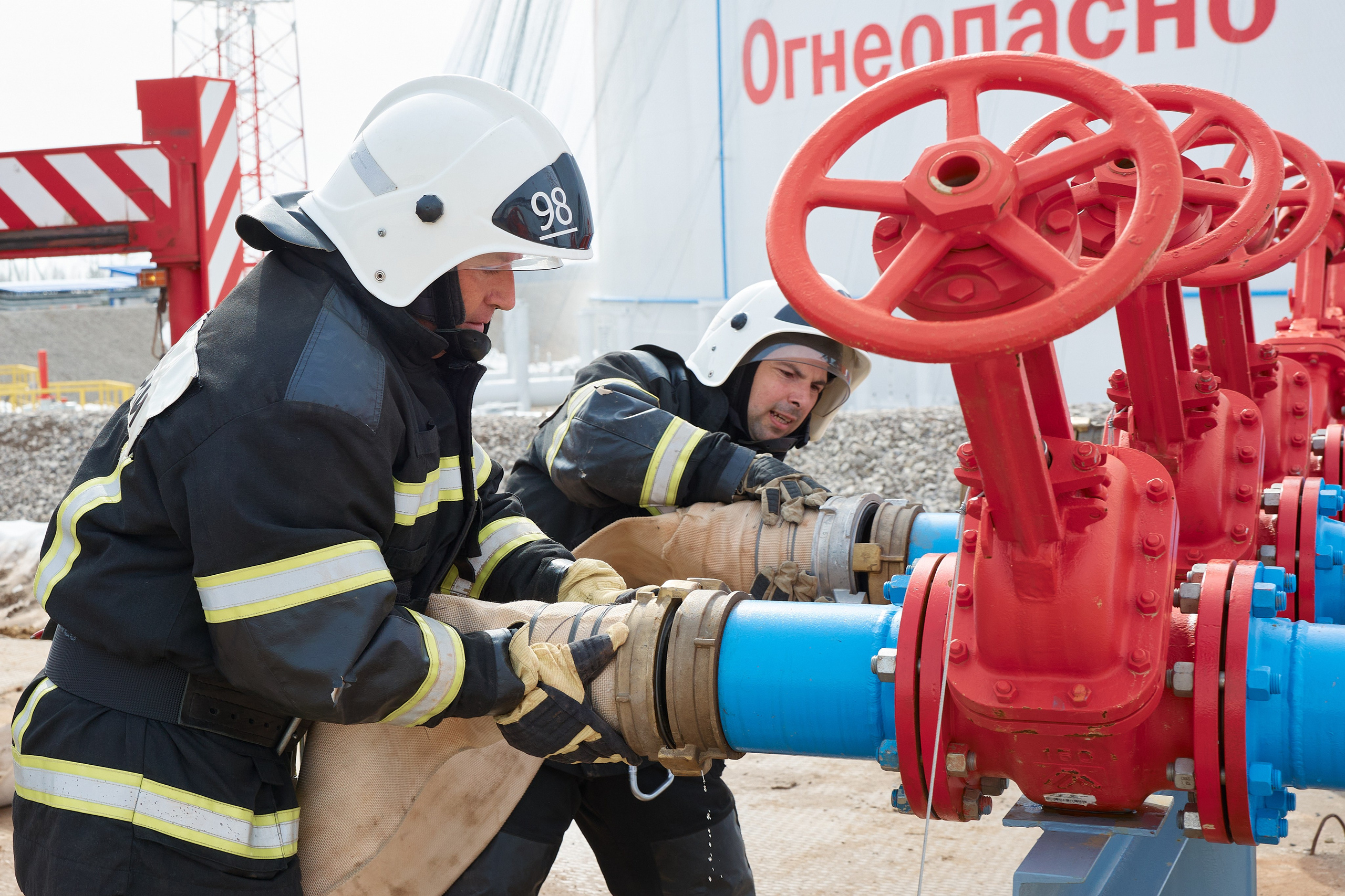 Учения по пожарной безопасности. Мое имя Раиль. Я репортажный фотограф в Казани, так же мой любимый жанр — свадебный фотограф