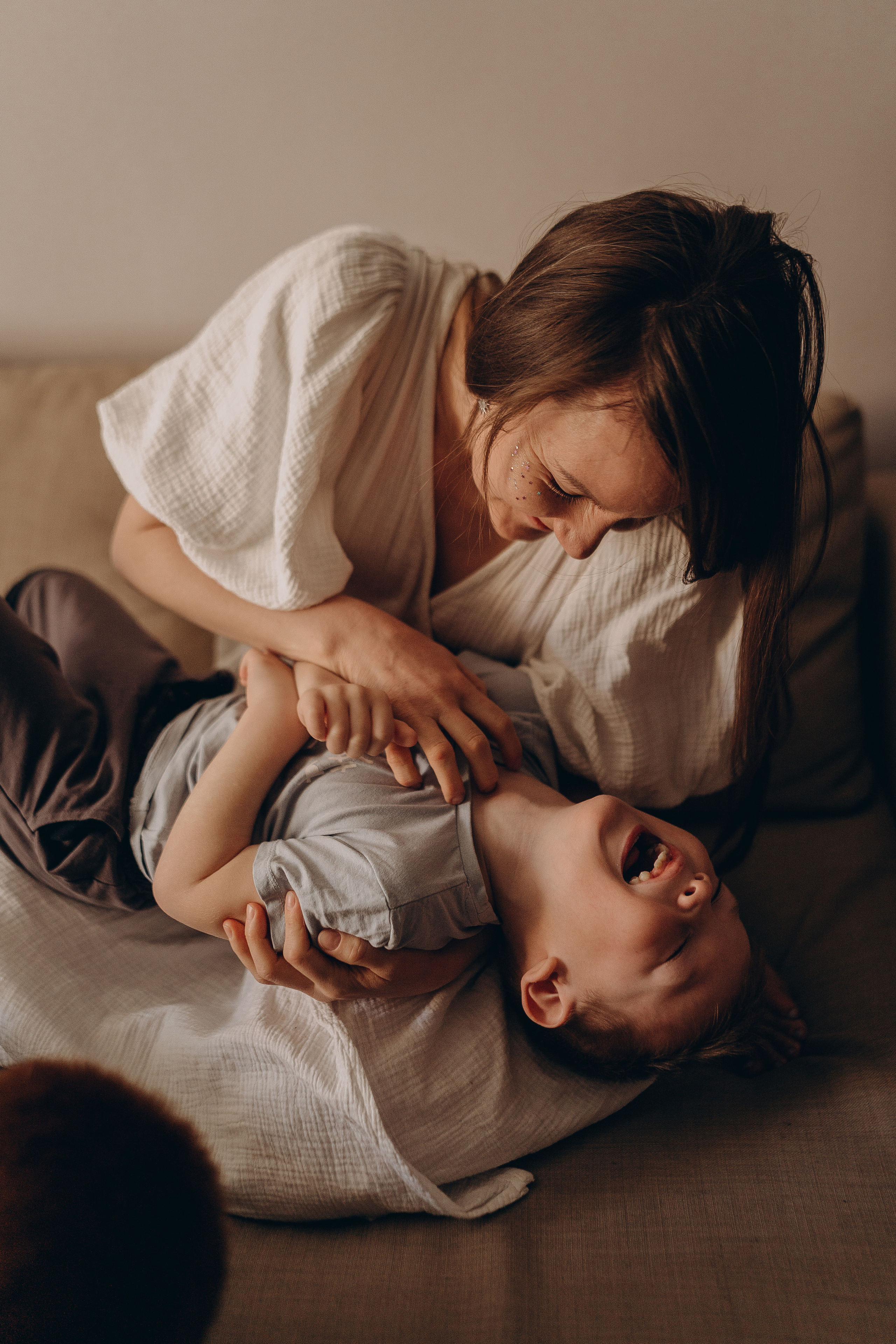 Домашняя: Дилара, Владимир, Дина и Родион. Семейный и домашний фотограф в Уфе Ирина Гарасюта