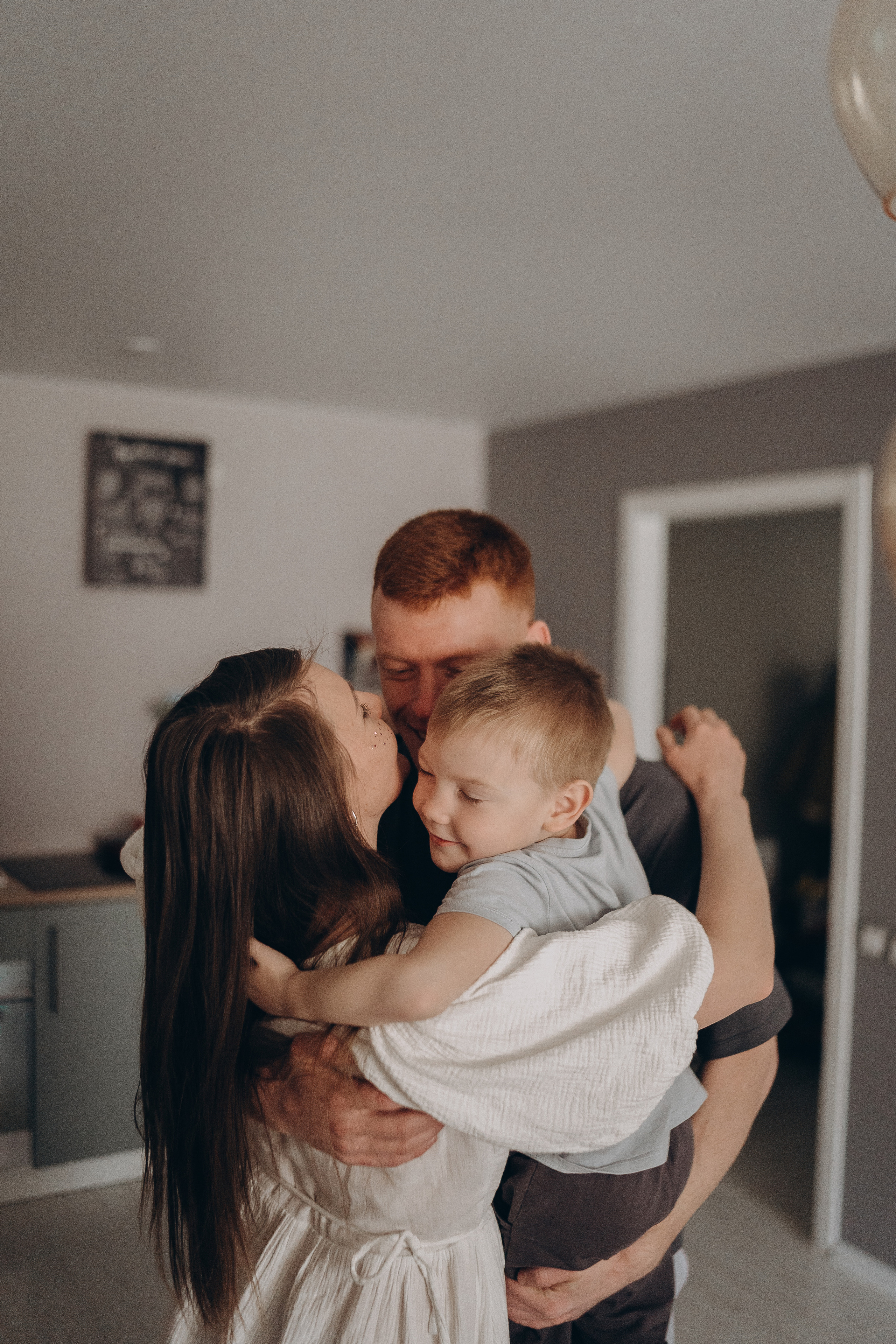 Домашняя: Дилара, Владимир, Дина и Родион. Семейный и домашний фотограф в Уфе Ирина Гарасюта
