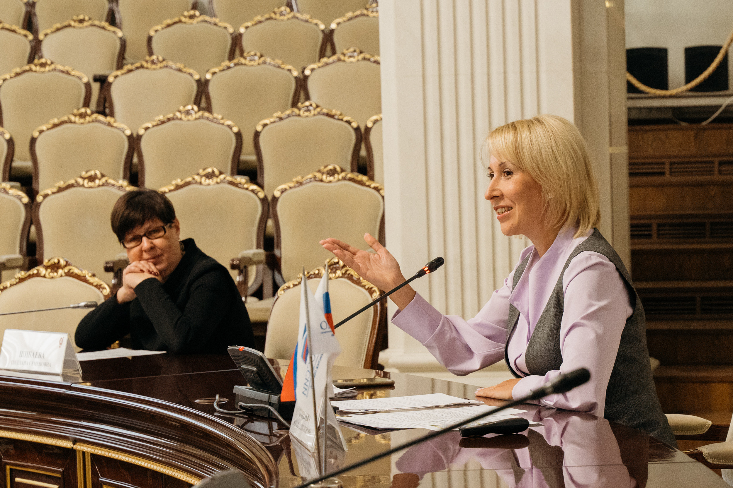 Круглый стол в правительстве НСО. Фотограф в Новосибирске | Фотограф Валентина Борновалова