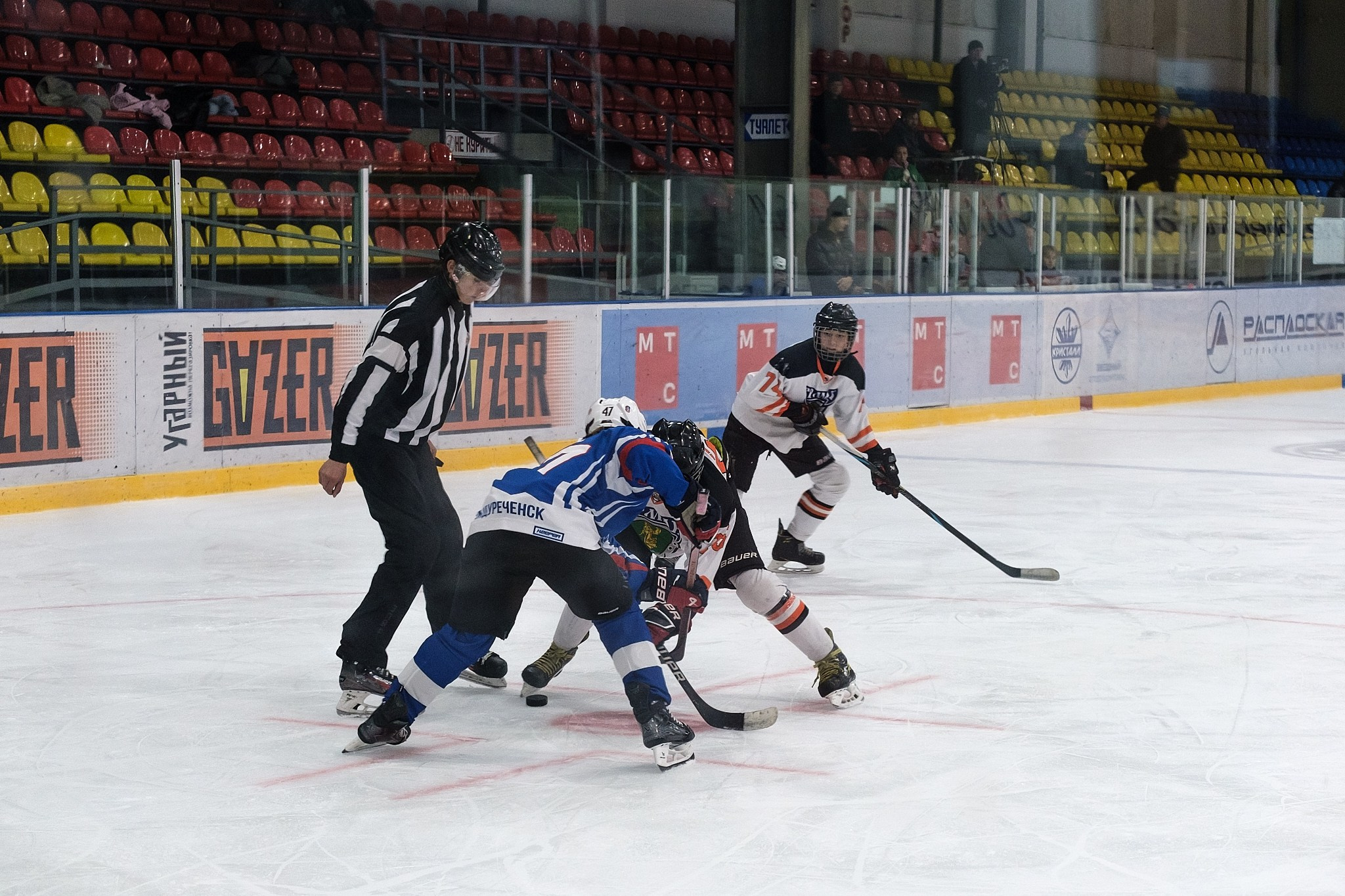 Хоккейный матч Вымпел-2011 (Междуреченск) vs Ермак (Ангарск) — фотограф в Междуреченске Никита Максимов