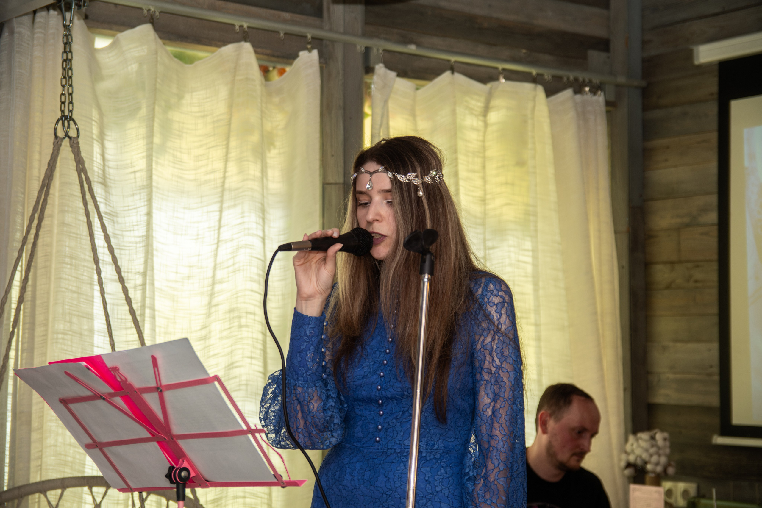 Творческий вечер автофикшн-книги Оли Черных «Абдоминально». Репортажный фотограф в Москве Legiodot