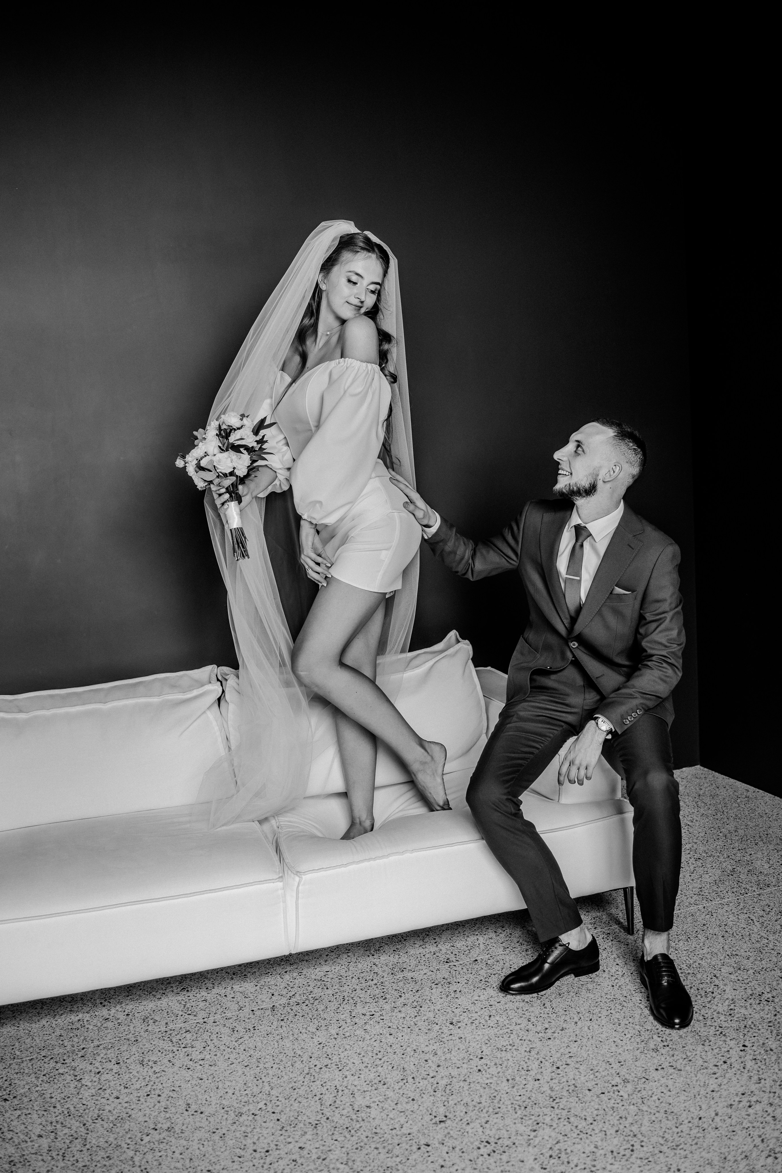 Свадебная прогулка. Эвелина и Дмитрий. Свадебная фотография. Арина Рубах