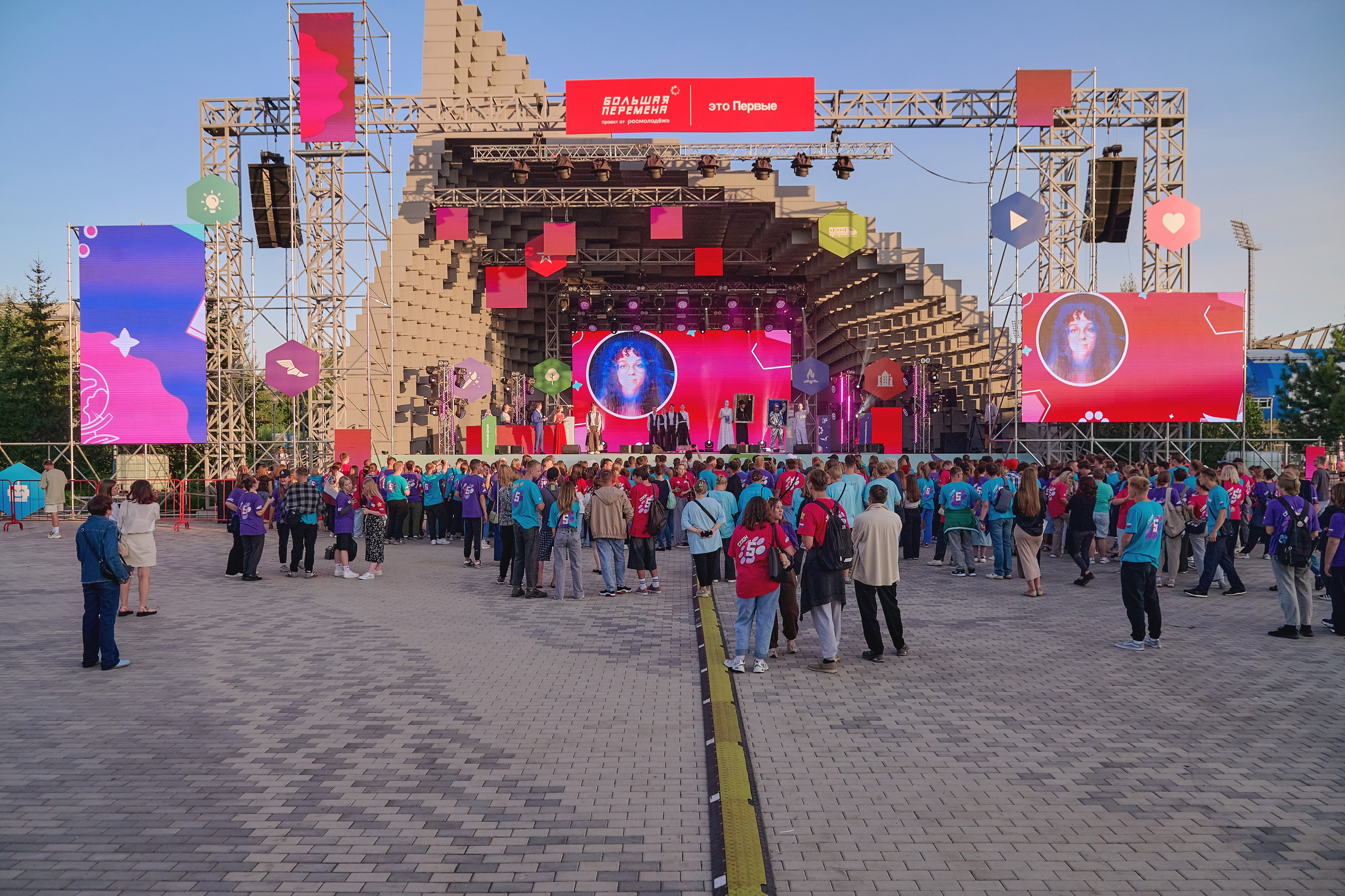 Большая перемена. Фотограф Яковлев Роман — Красноярск