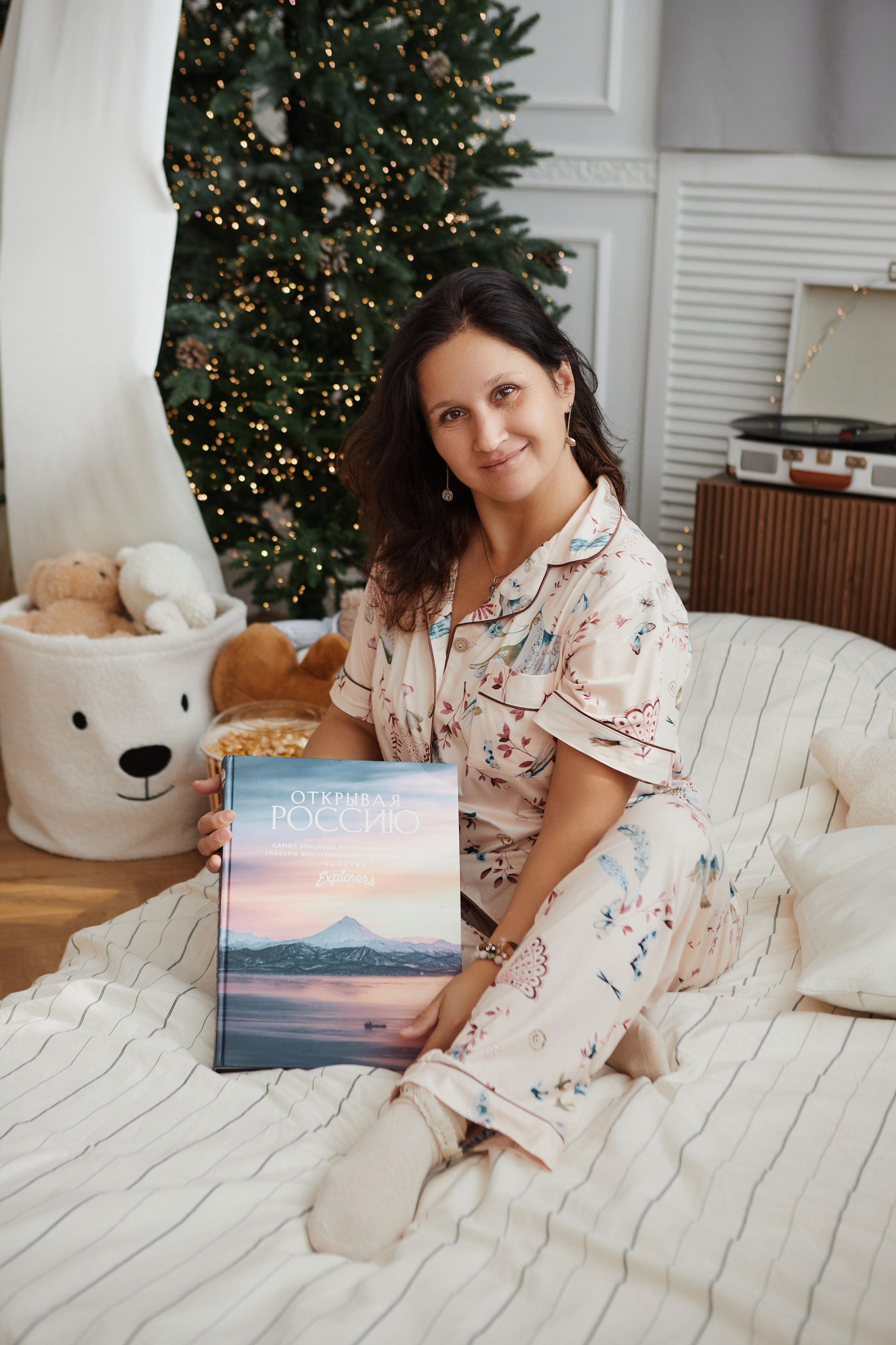 Книжный клуб Онегин Новый год. Свадебный и семейный фотограф в Сочи-Красной поляне Ларионова Анна