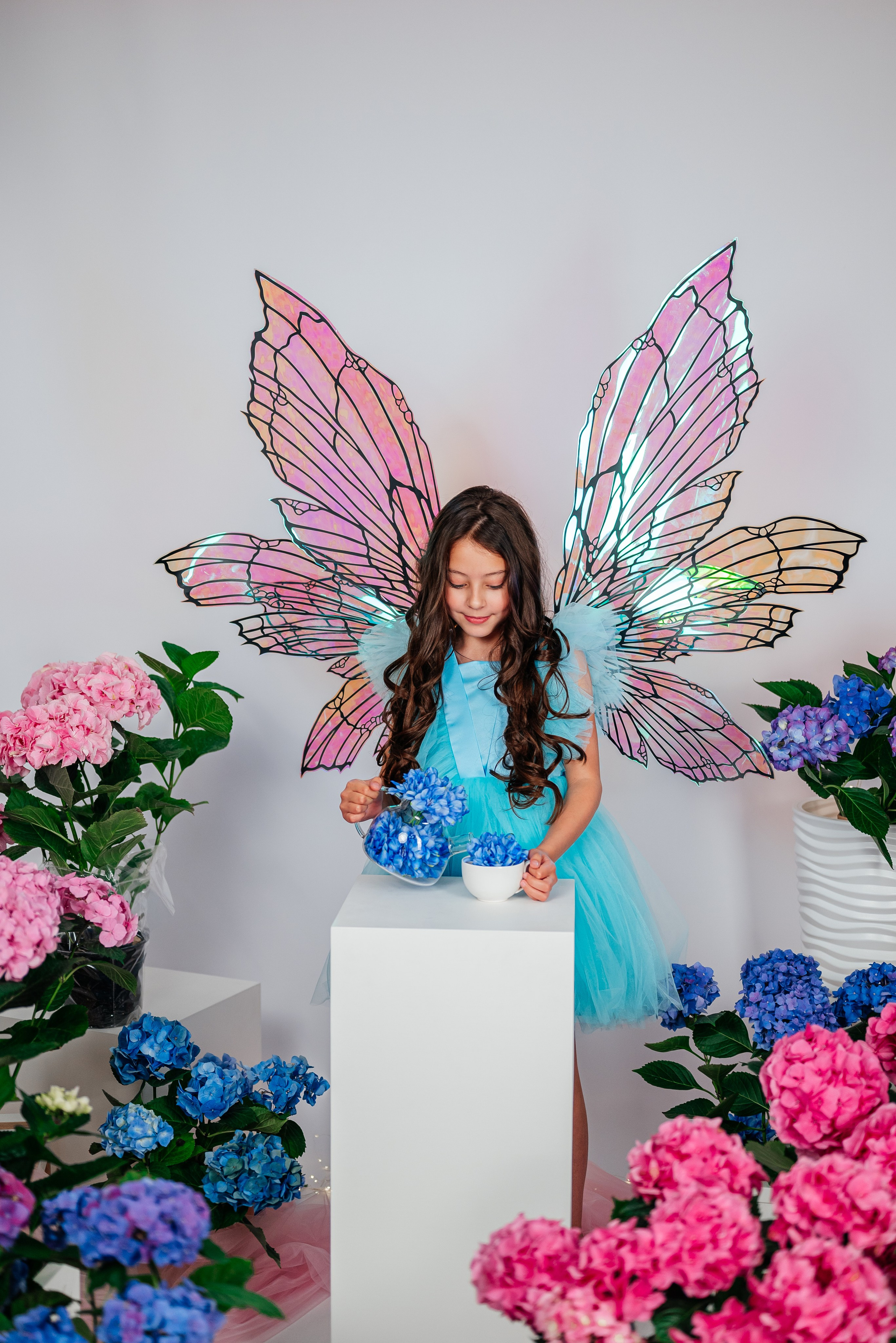 Вероника и гортензии. Семейный фотограф в Краснодаре