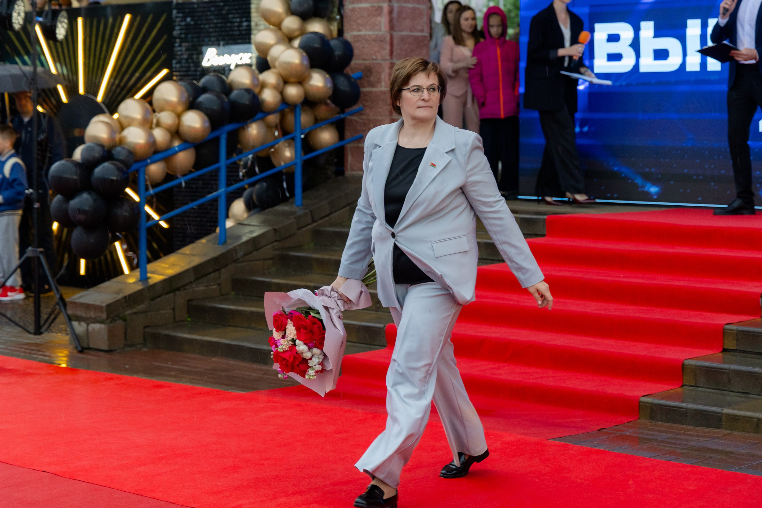 Школьный выпускной 2025 год в Минске, Беларуси. Свадебный фотограф в Минске/Беларуси Сергей Спиридонов