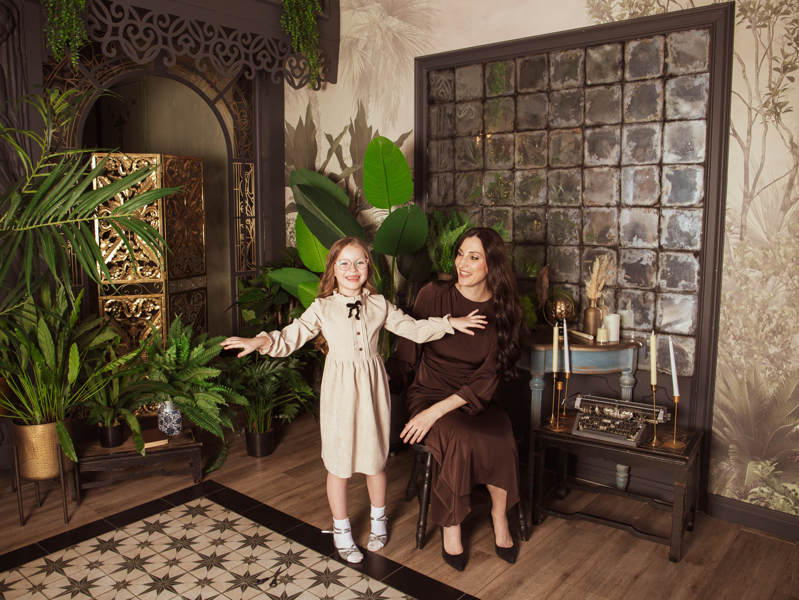 Мама с дочкой, новогодняя сьемка. Свадебный и семейный фотограф в Москве Мила Широких