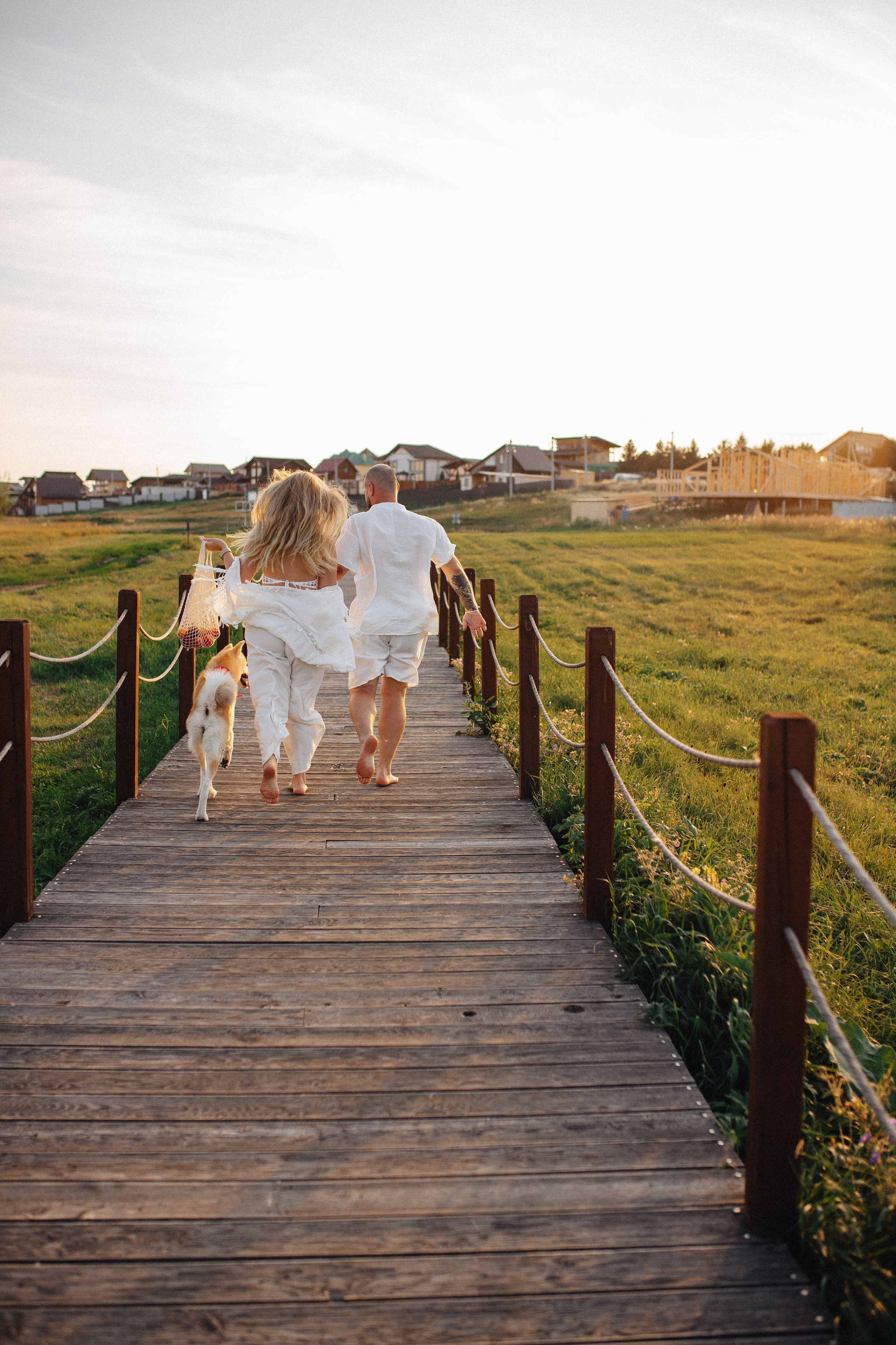 Летним вечером на пляже. Свадебный фотограф Новосибирск
