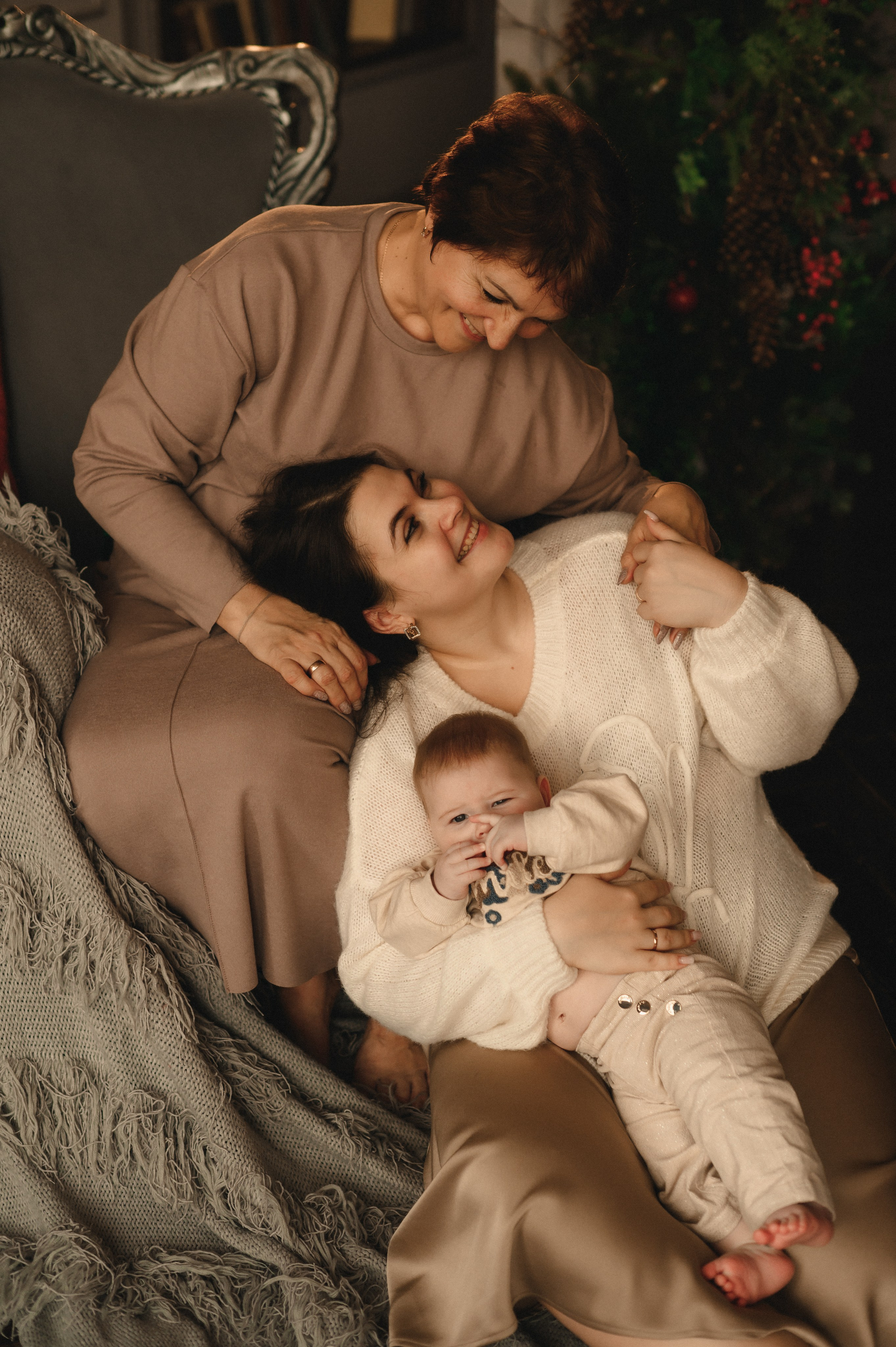 Съёмка «ПОКОЛЕНИЕ» Бабушка, мама, дочка. Семейный фотограф в г. Ставрополь, Сорокина Мария