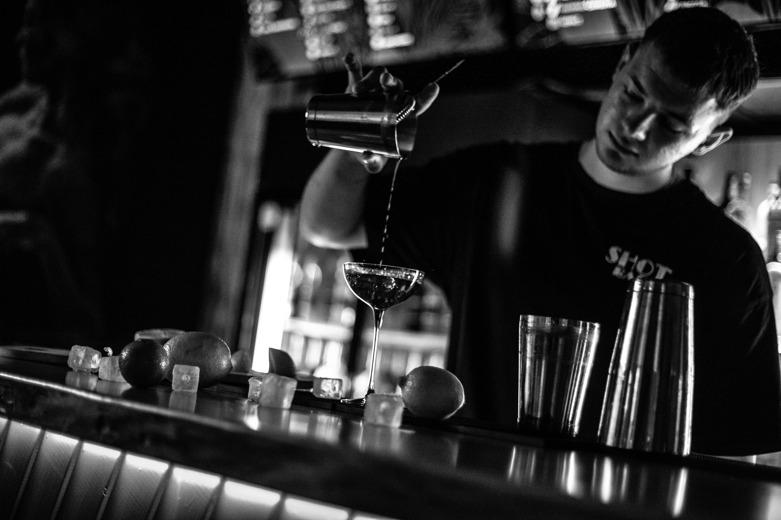 Шот Бар. Уличный фотограф Города N