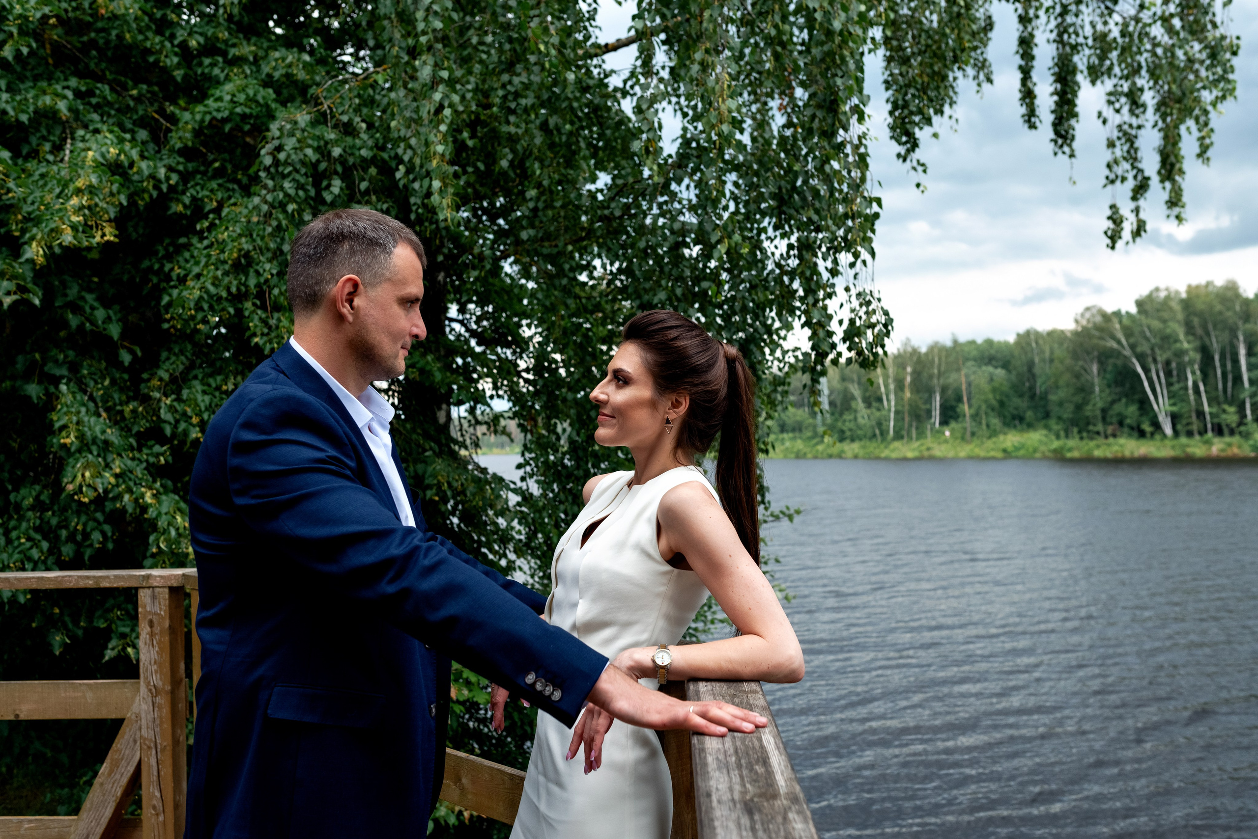 Свадебная съемка возле реки