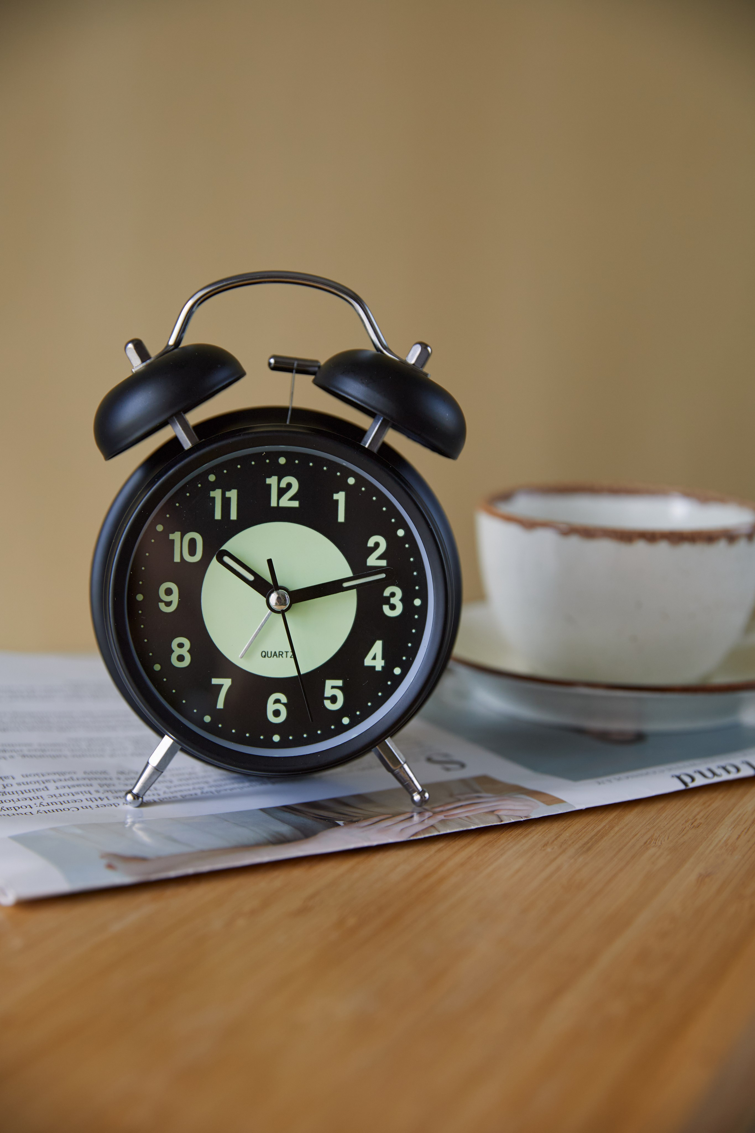 Будильники. Фотограф