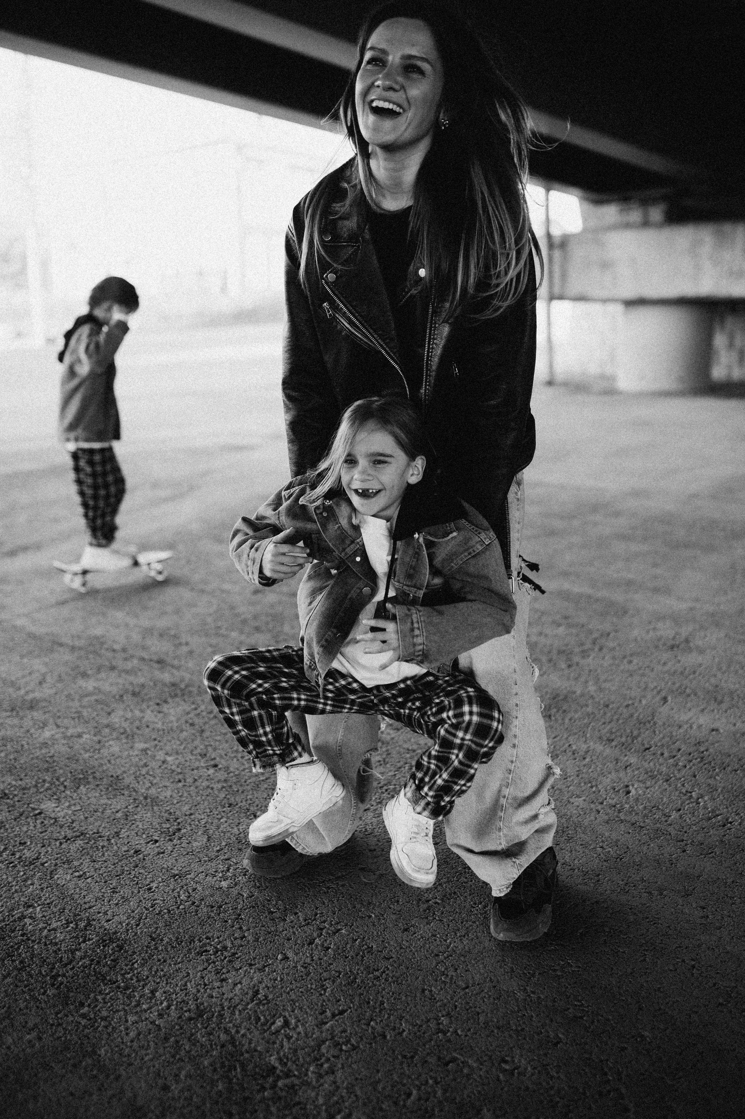 САША, АНЯ и их КИРА и ЛЕРА. Семейный фотограф в Новосибирске Женя Индрикова