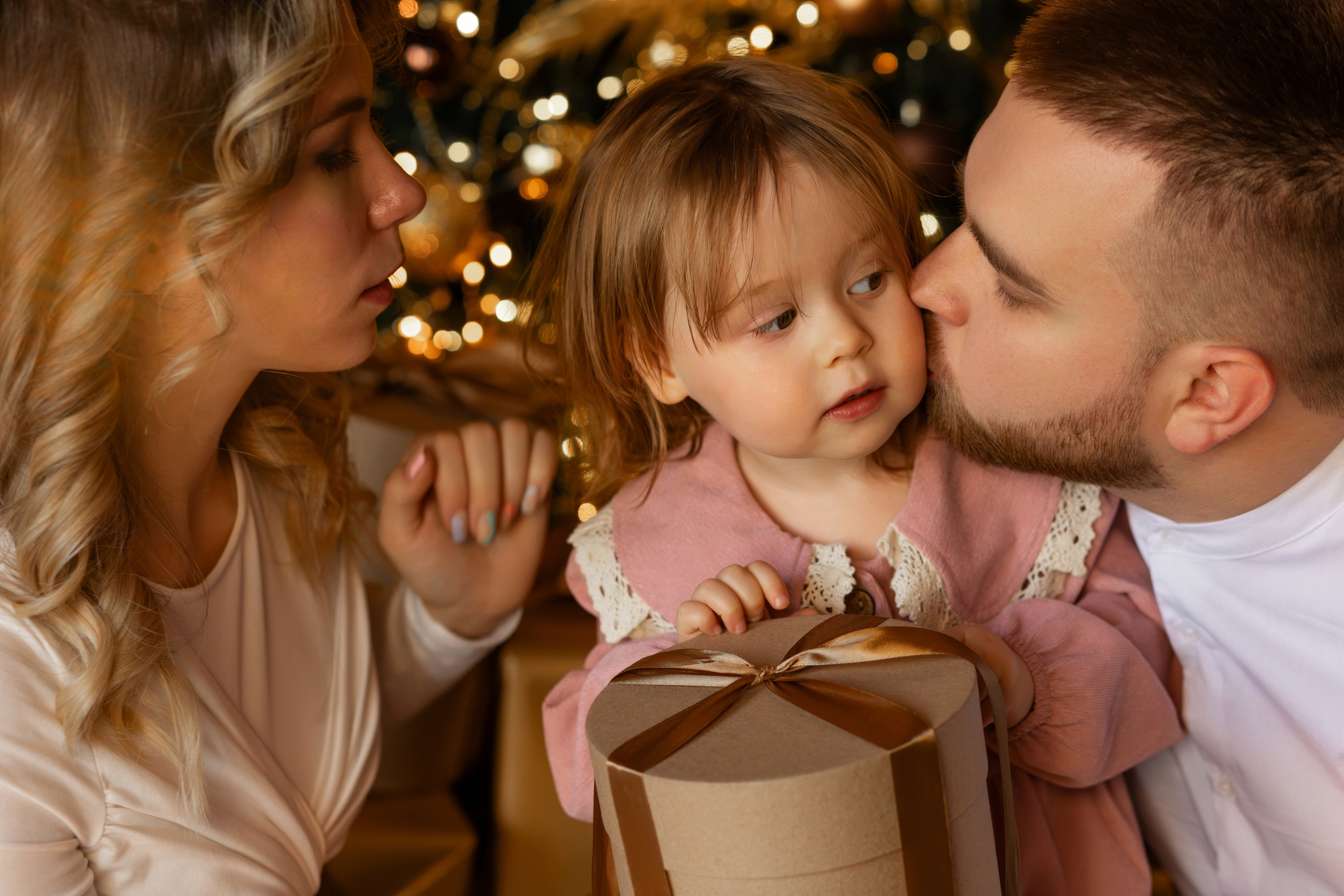 Новогодняя семейная съемка в студии. Семейный и женский фотограф в Москве Надежда Воробьева